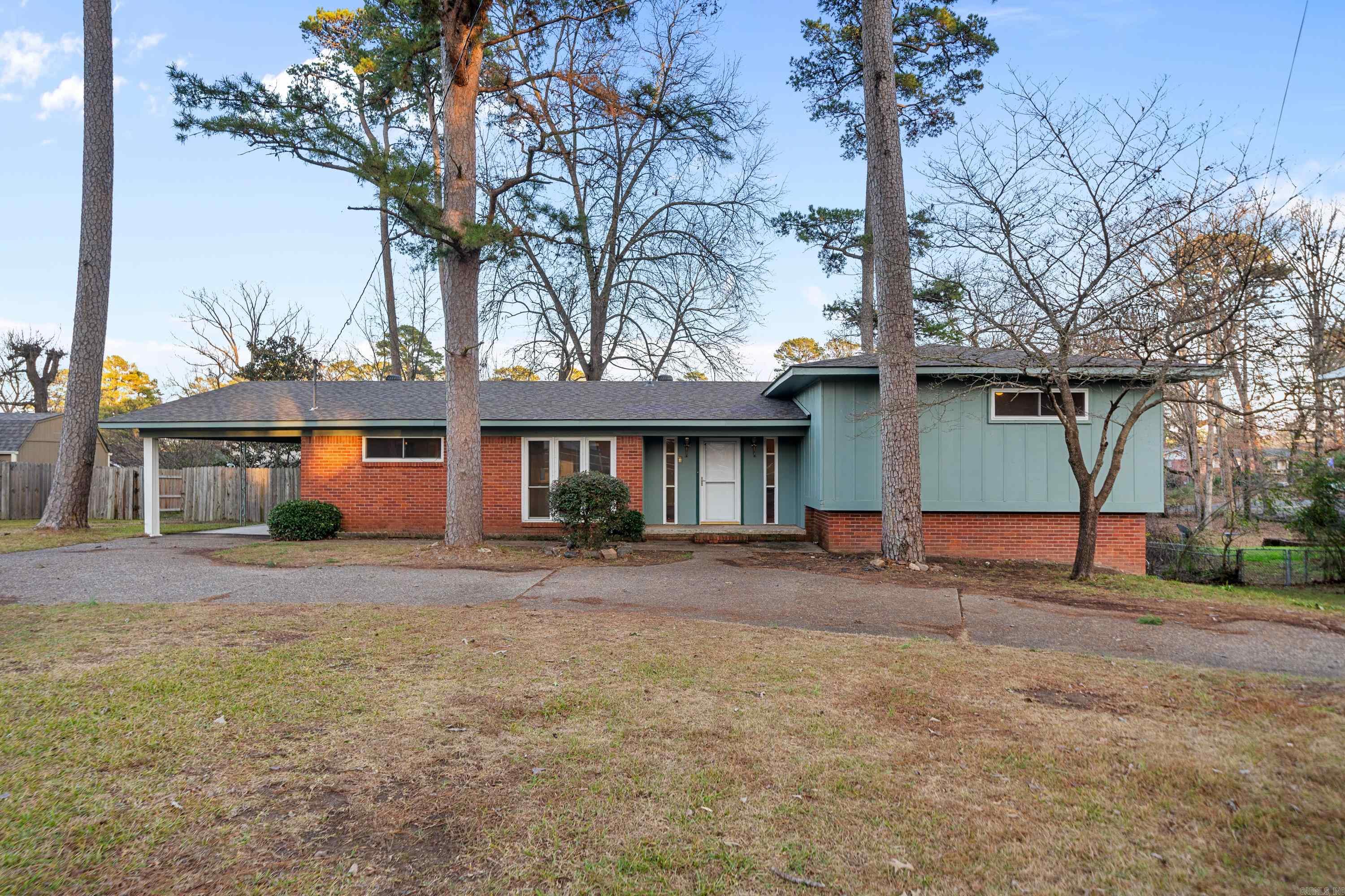 105 Thistledown Trail