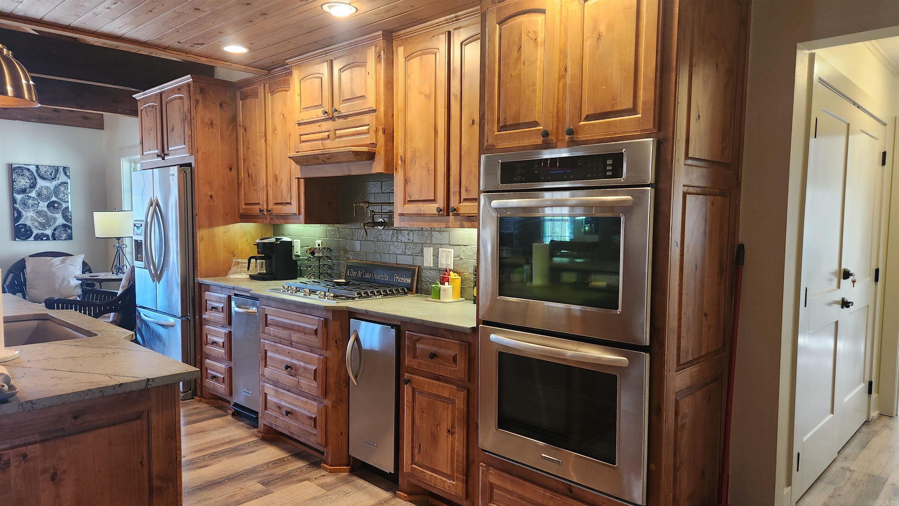88  Oakwood Rd  Mount Ida, AR