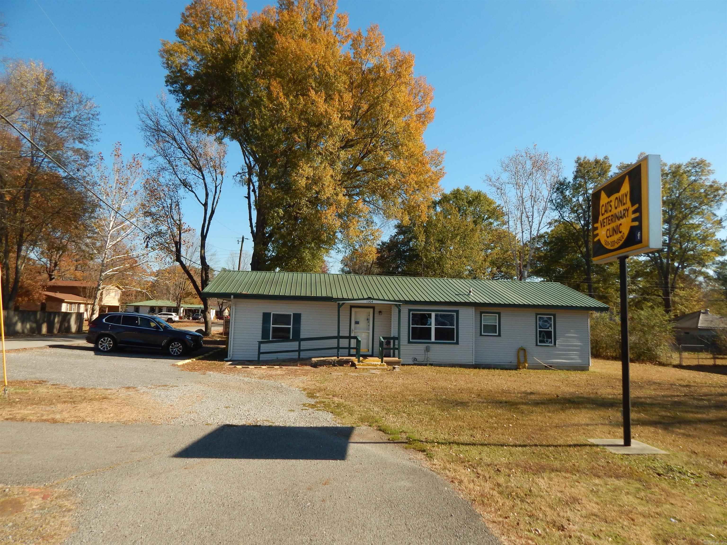 1304 N Maple Street  Searcy, AR