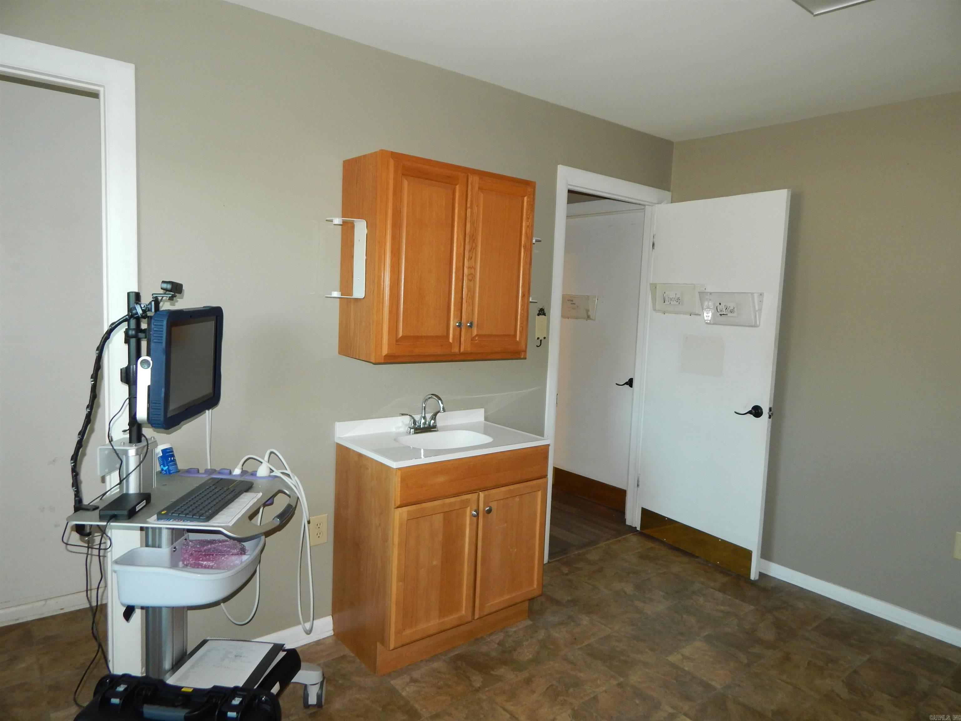 1304 N Maple Street  Searcy, AR