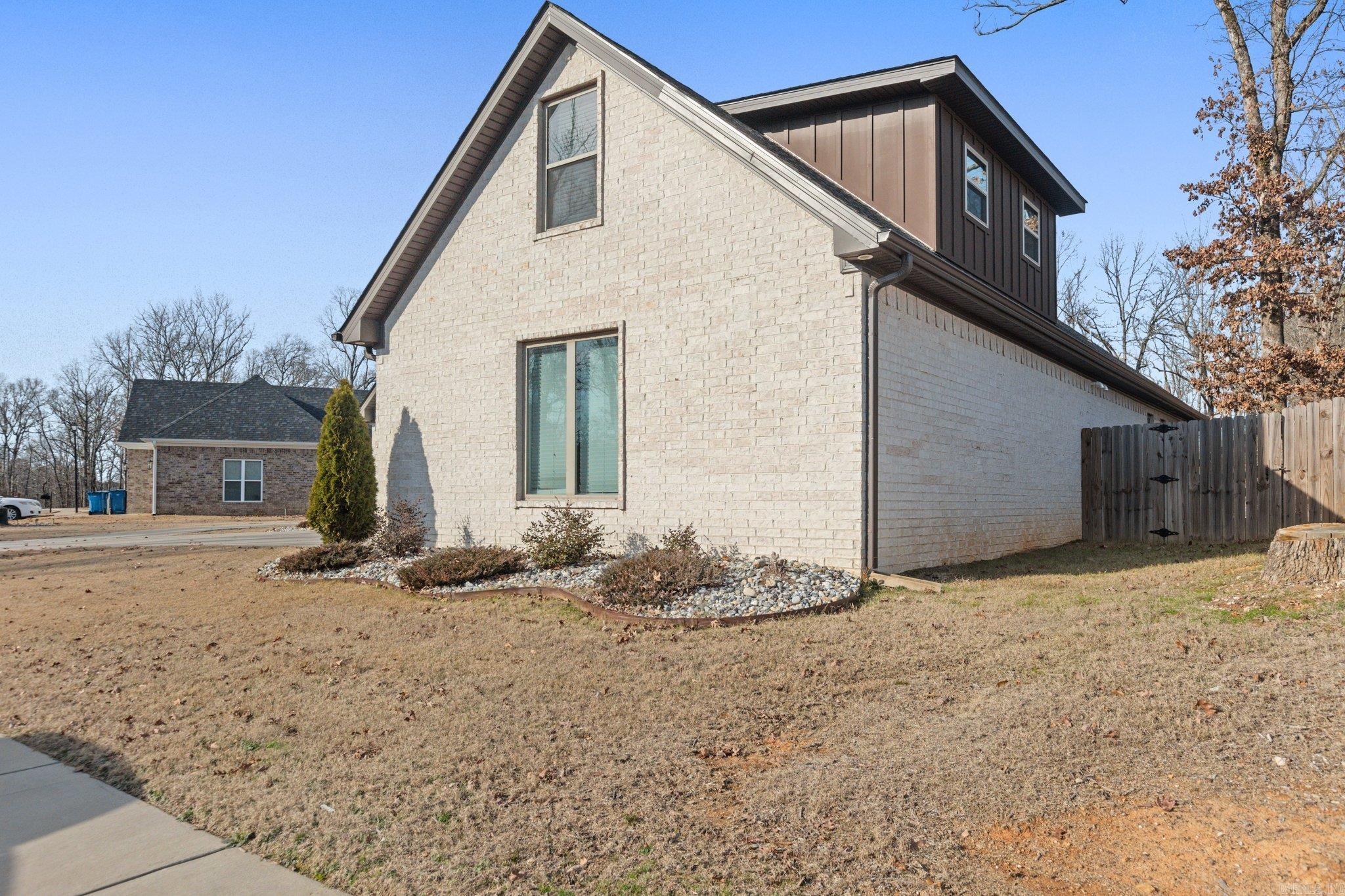 834  Grand Teton  Benton, AR