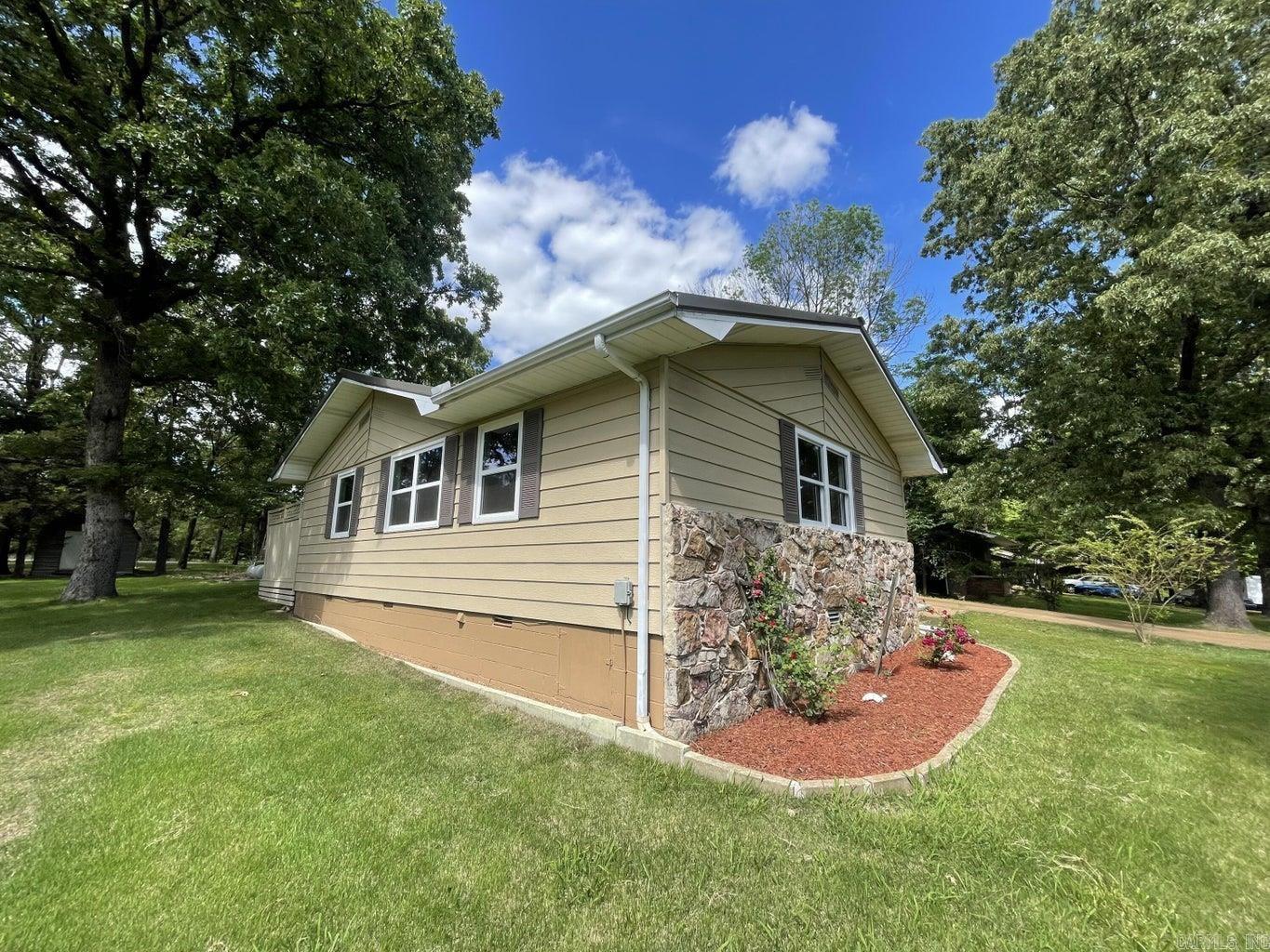 302 E Church  Horseshoe Bend, AR