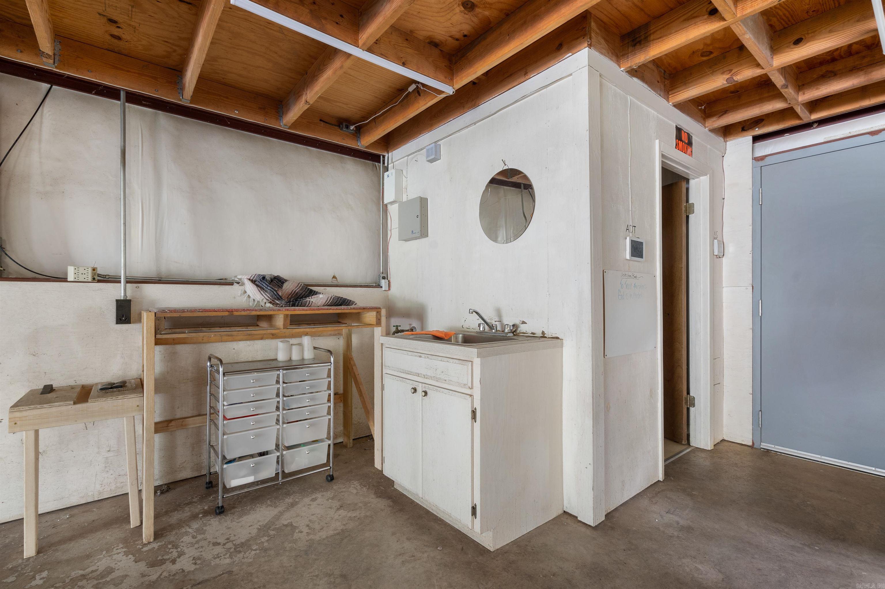 204  Laurel  Mount Ida, AR