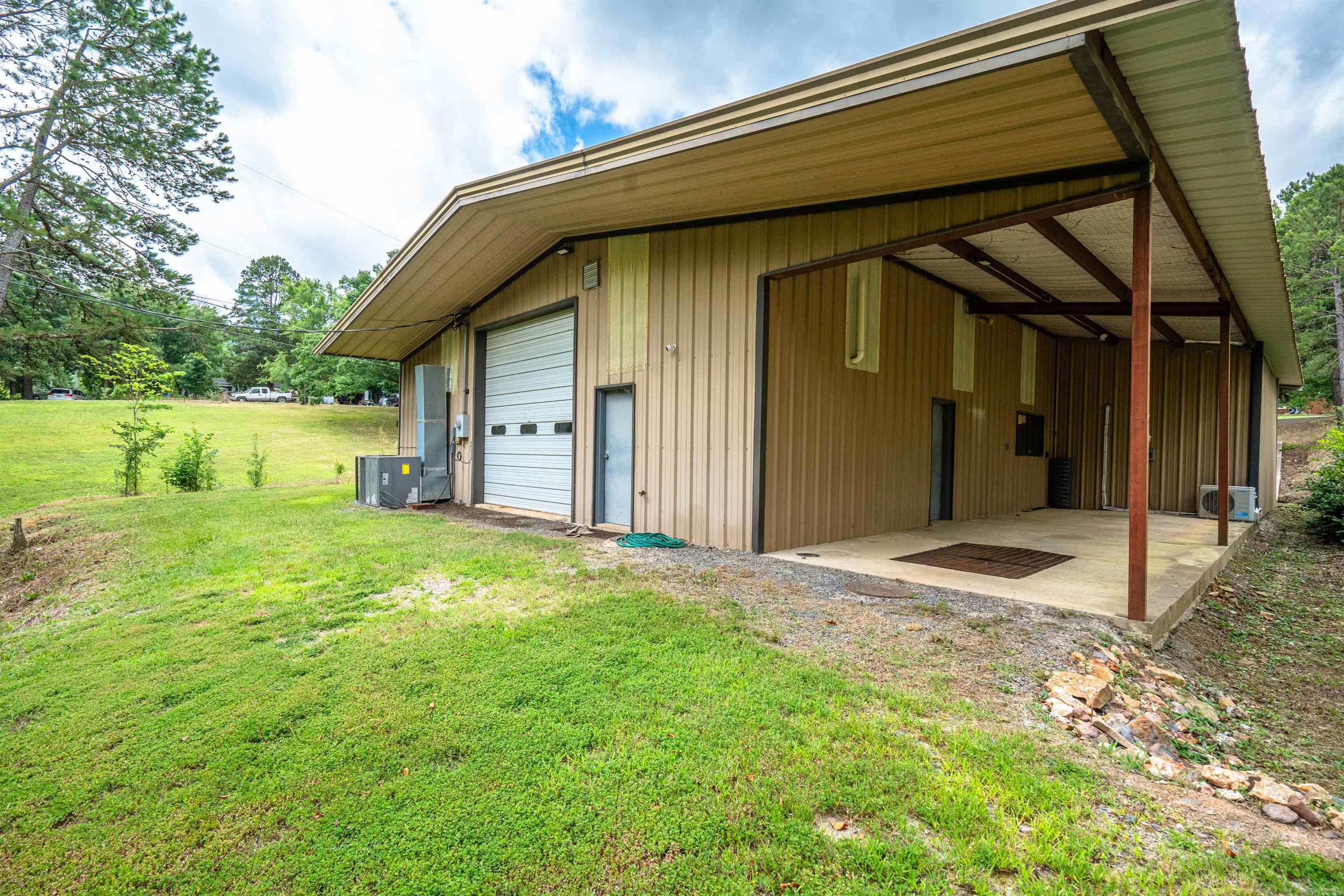 204  Laurel  Mount Ida, AR