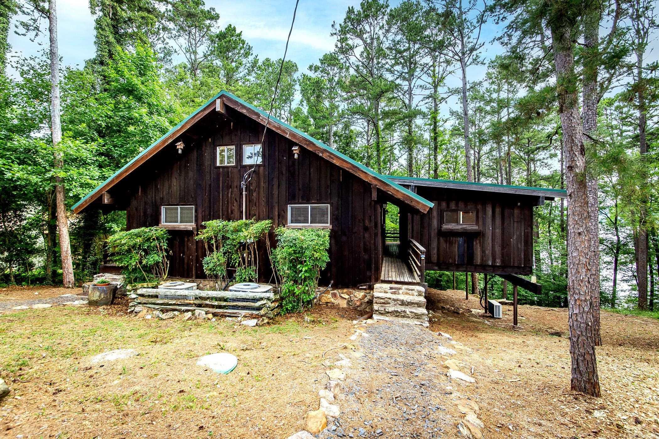339  Salt Cave  Greers Ferry, AR