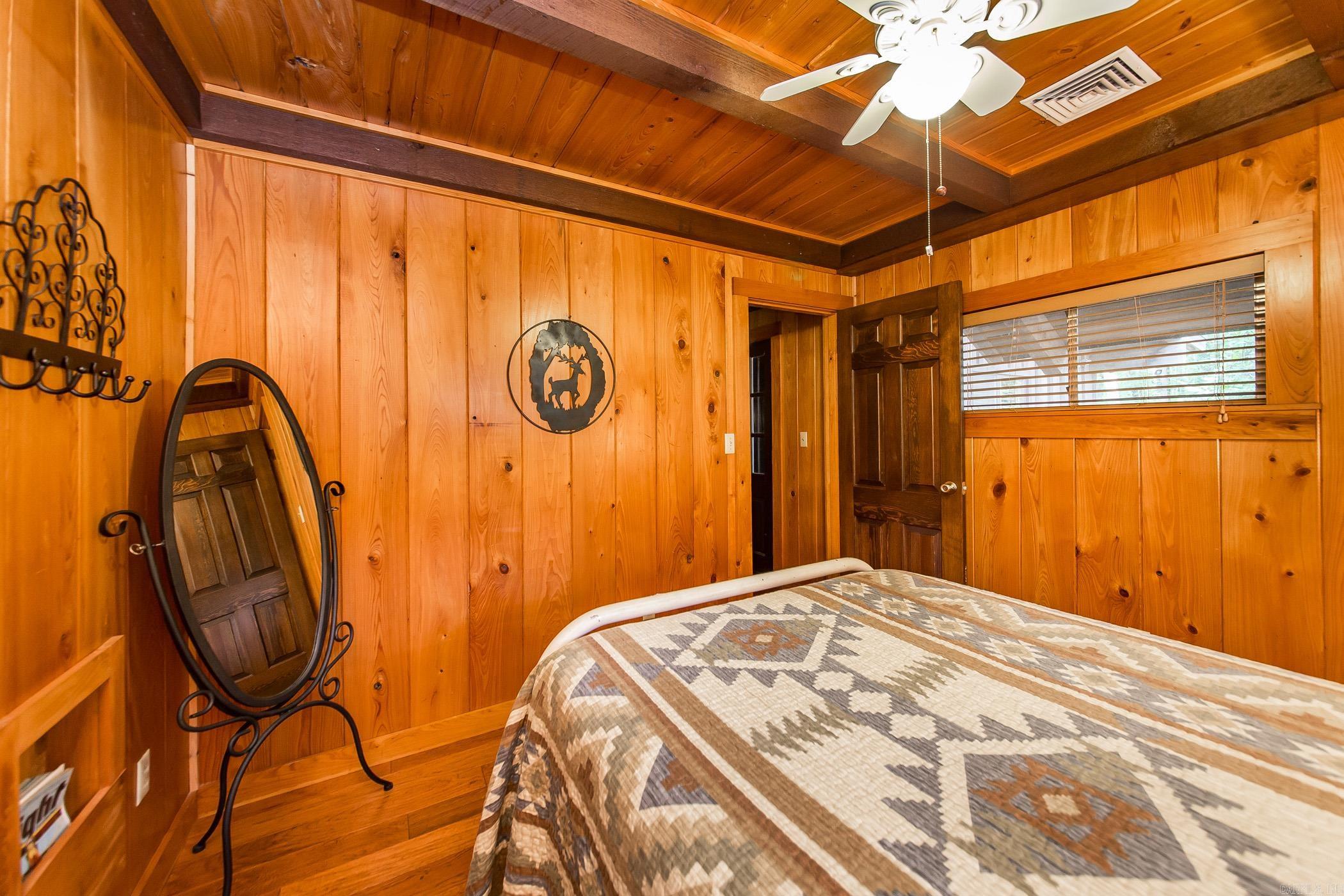 339  Salt Cave  Greers Ferry, AR