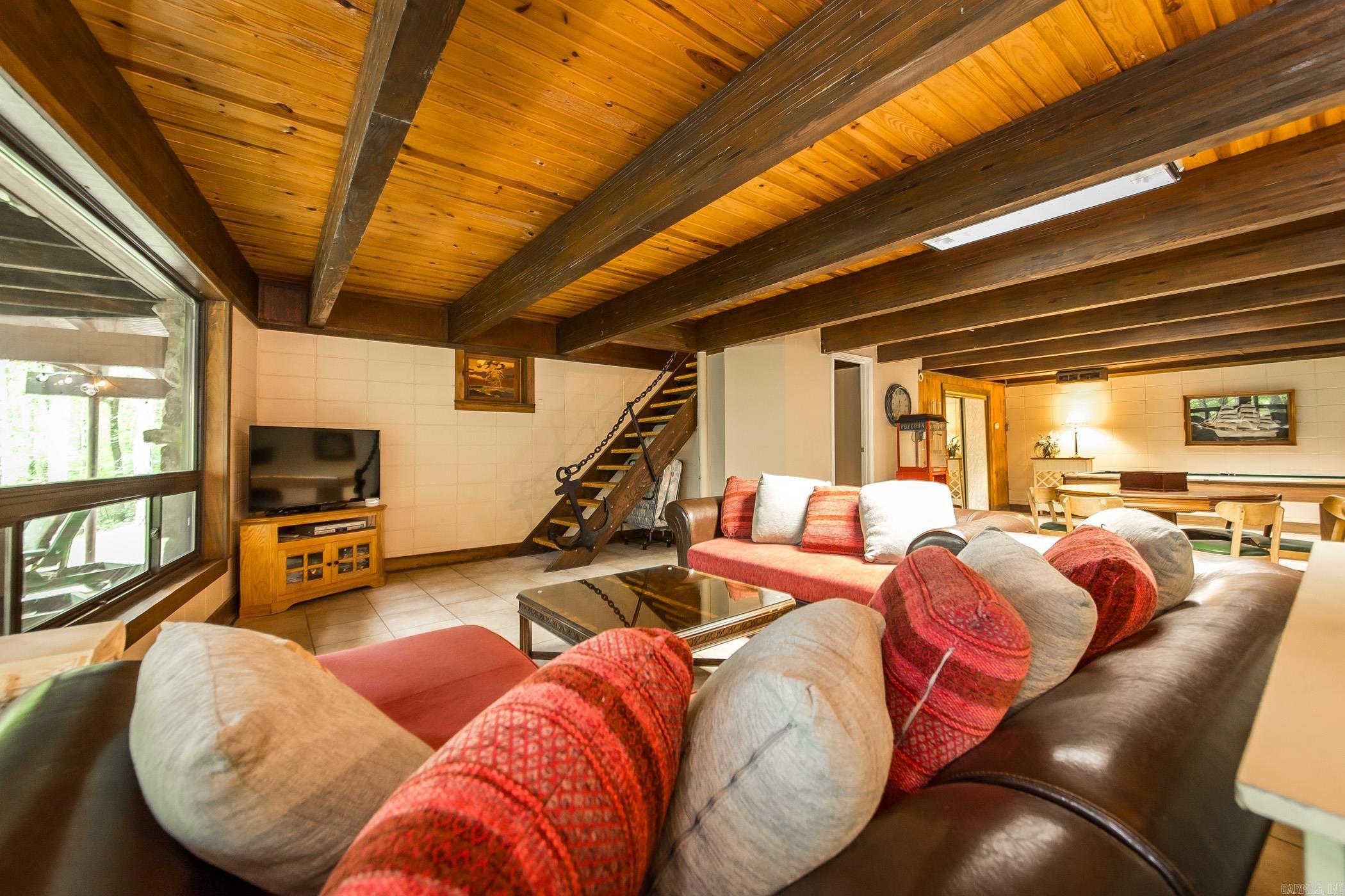 339  Salt Cave  Greers Ferry, AR