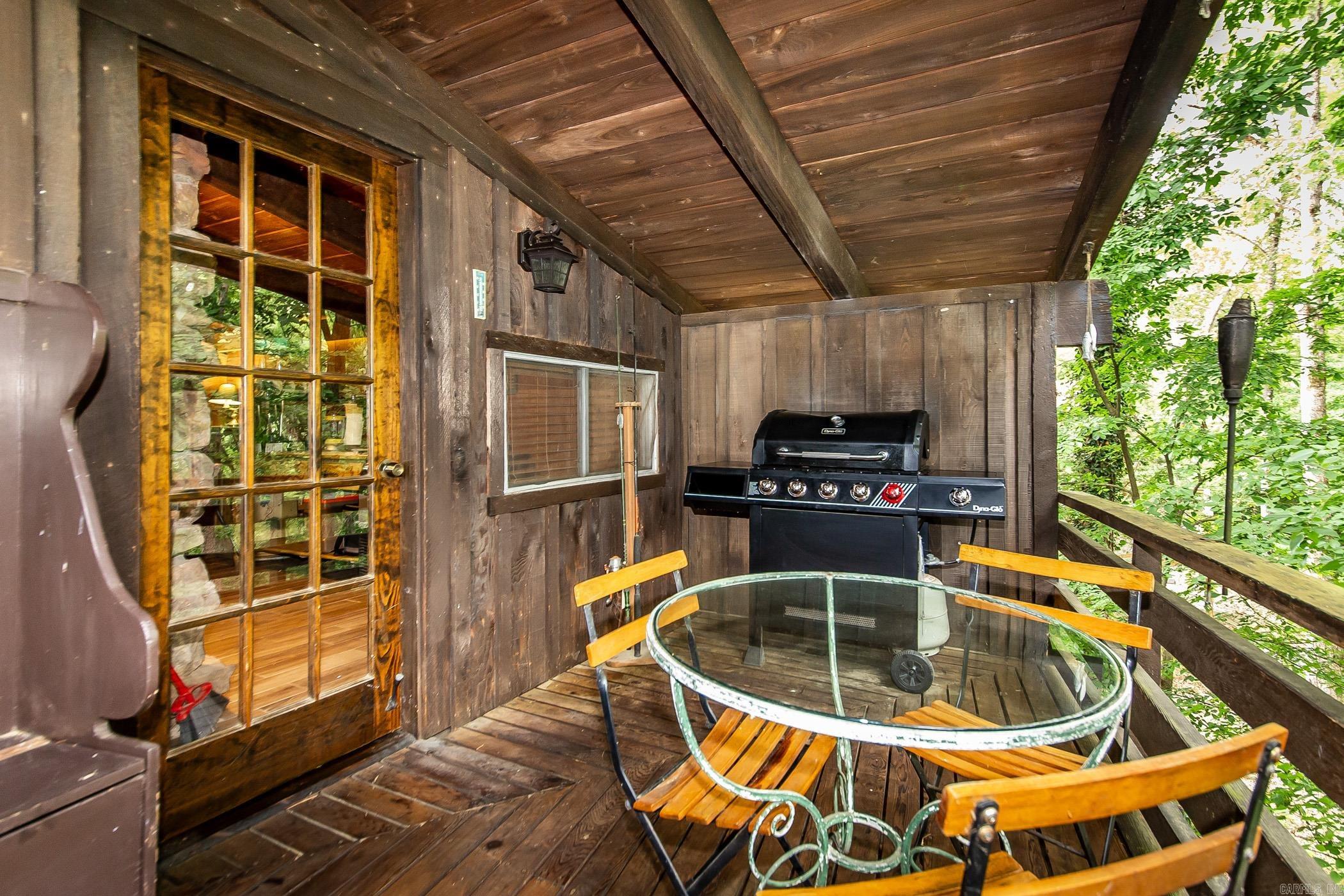 339  Salt Cave  Greers Ferry, AR