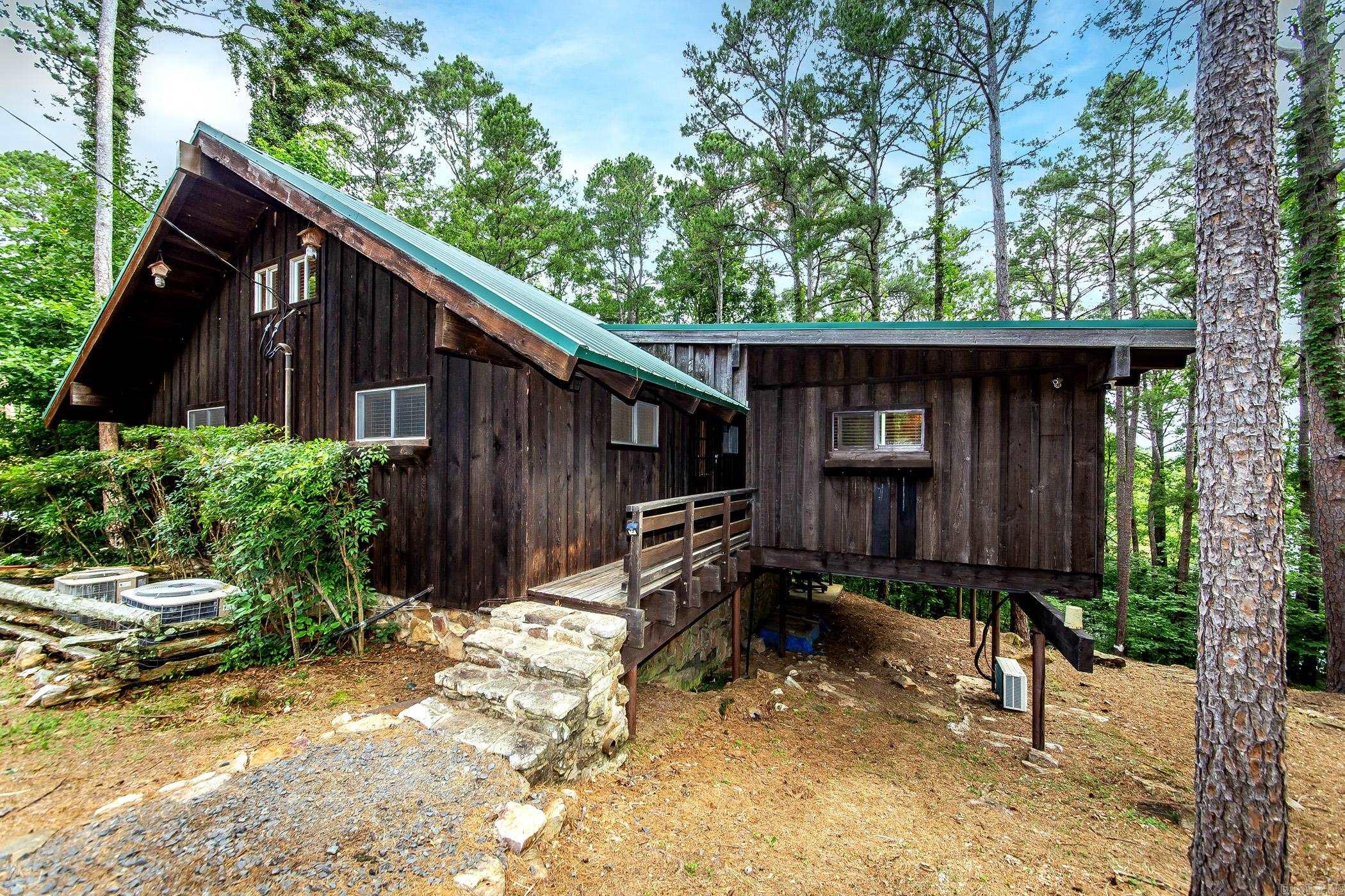339  Salt Cave  Greers Ferry, AR