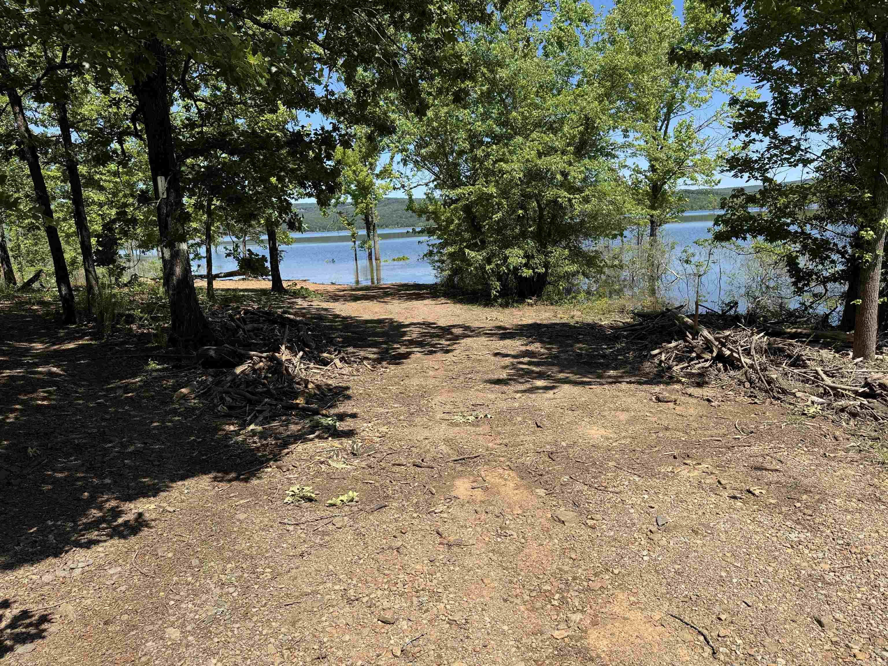 39  Lakeview  Greers Ferry, AR