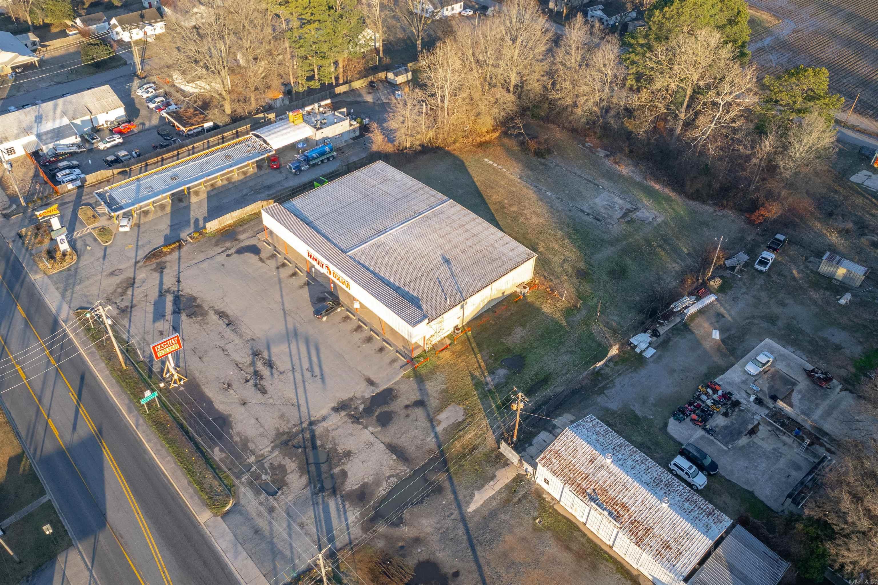 1005 E Fordyce  England, AR