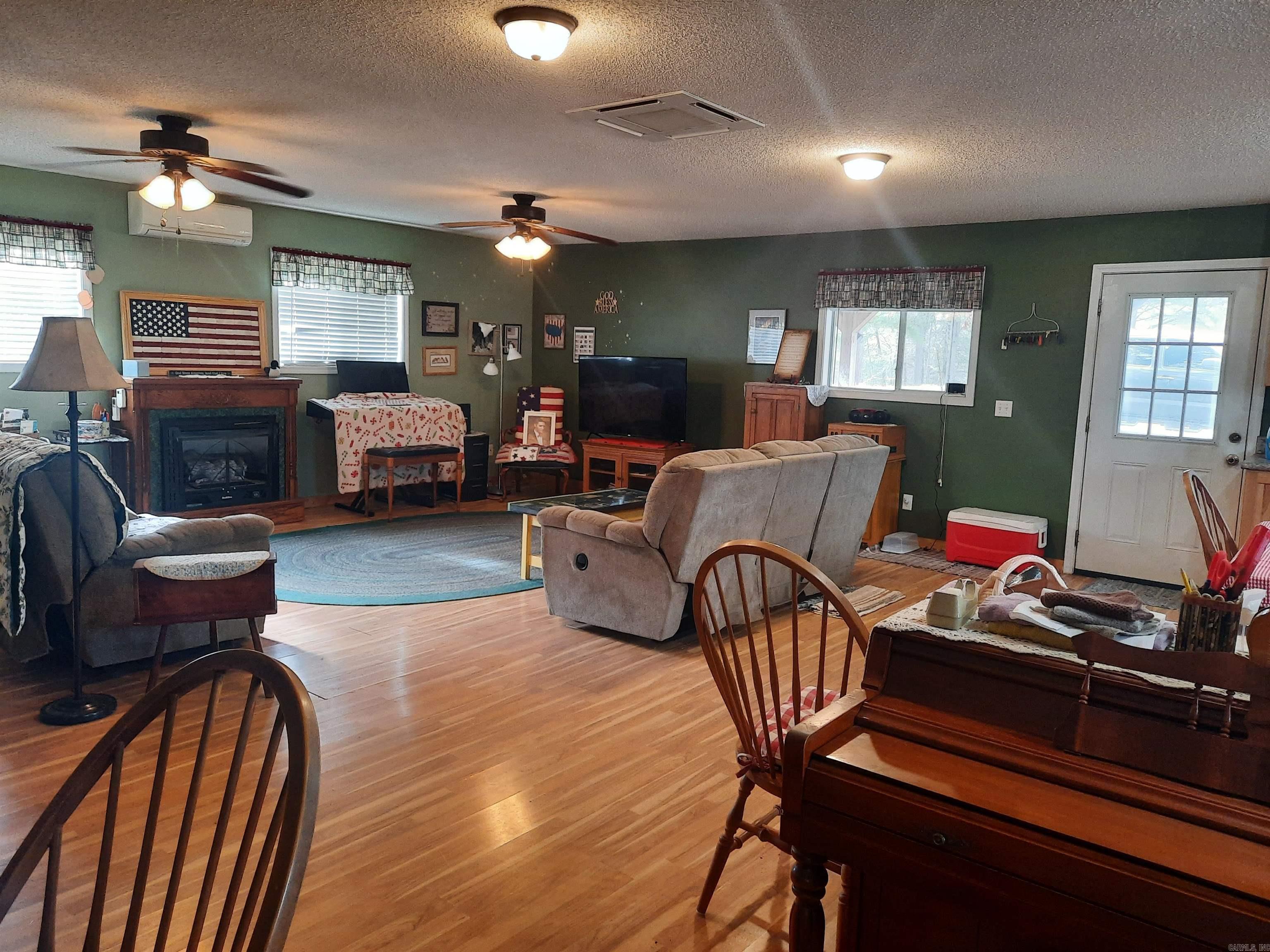 544 Rocky Road Mountain View, AR 72560