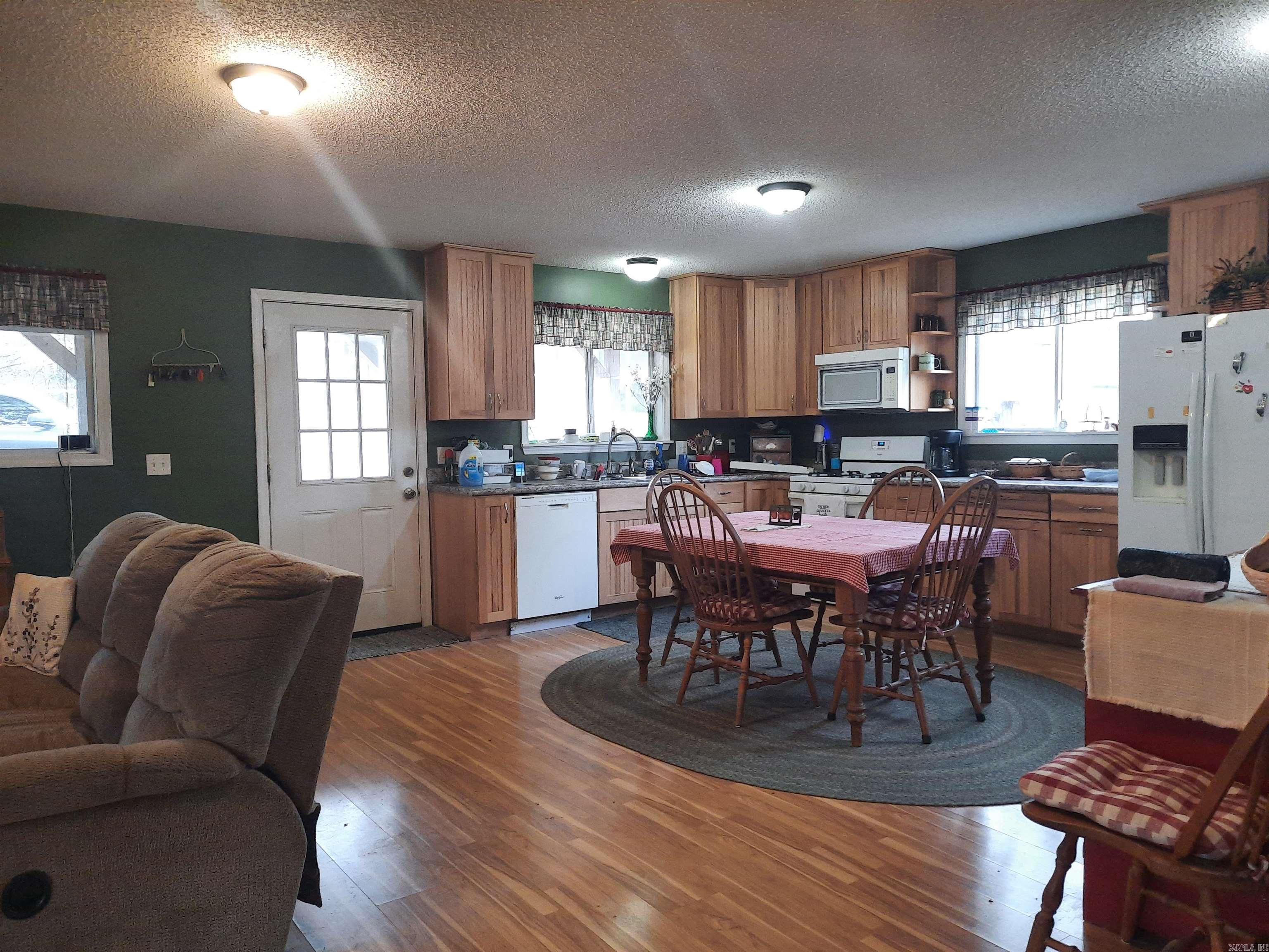 544 Rocky Road Mountain View, AR 72560