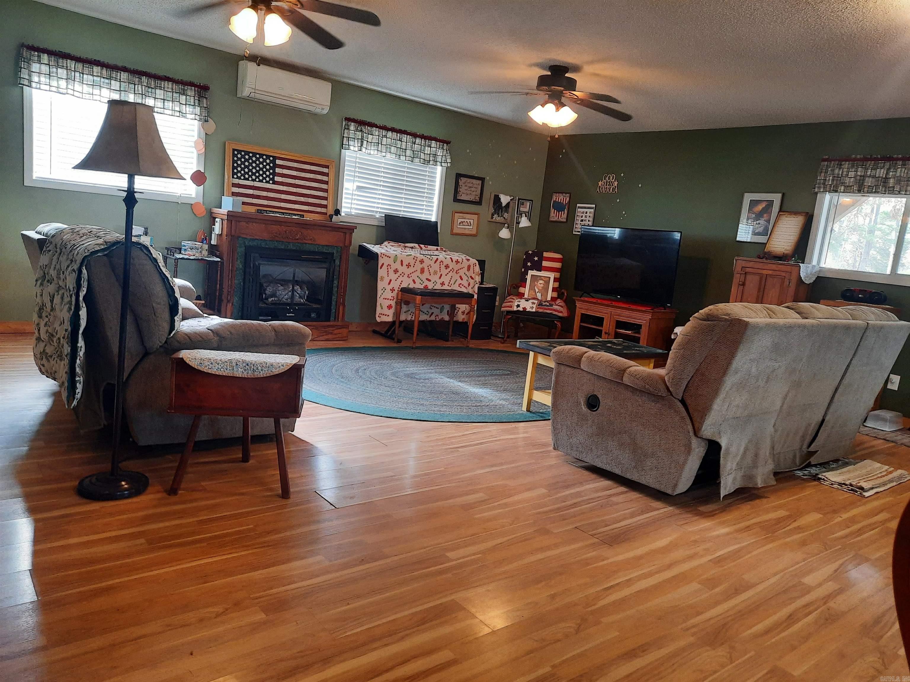544 Rocky Road Mountain View, AR 72560