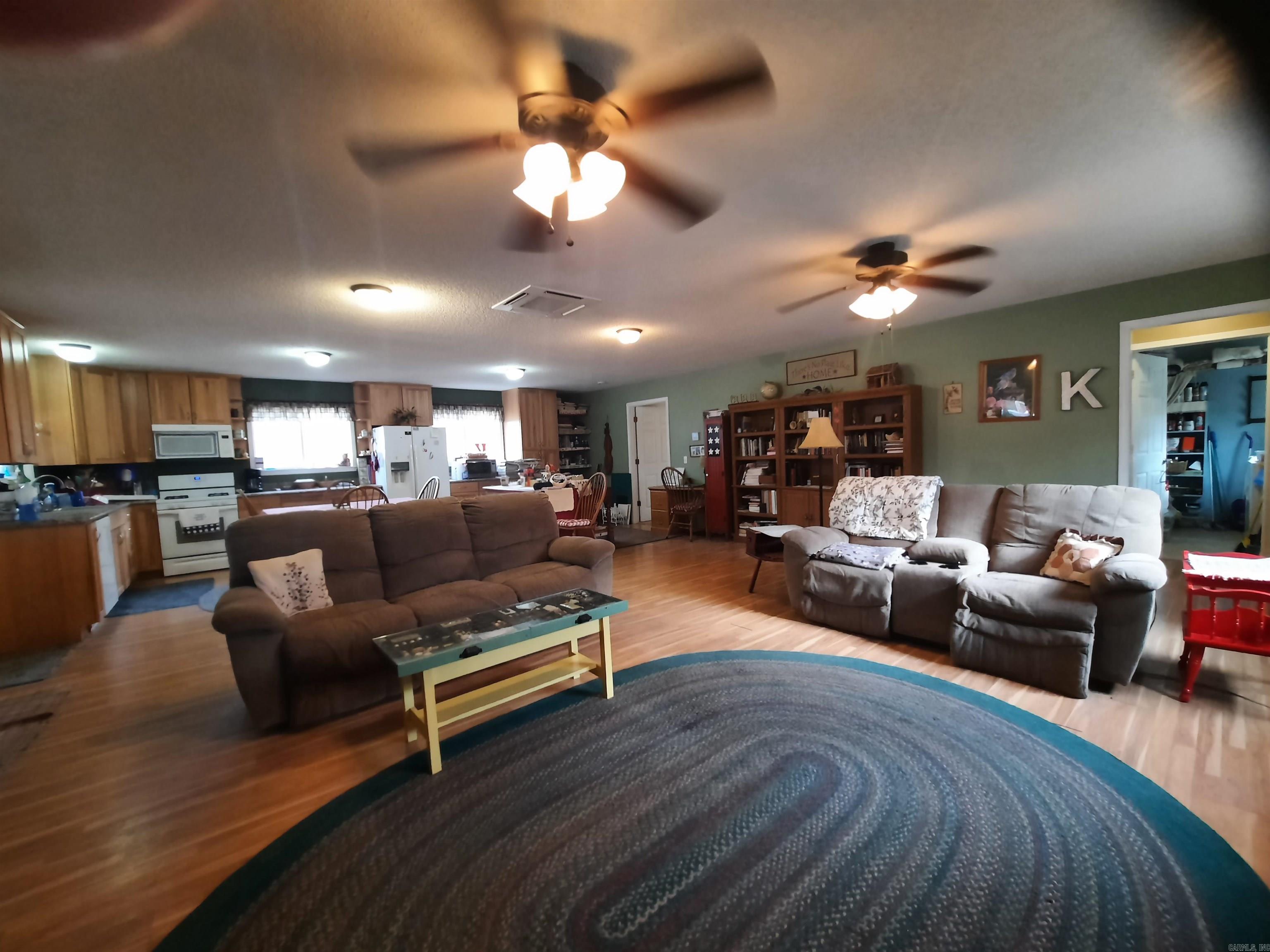 544  Rocky  Mountain View, AR