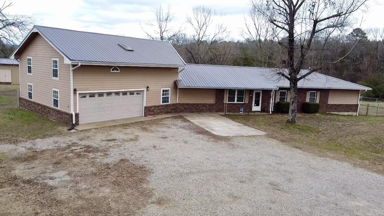 1319  county road 3335  Clarksville, AR