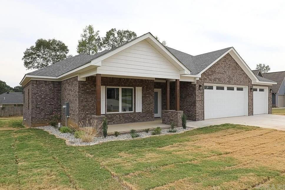 211  Grant  Bryant, AR