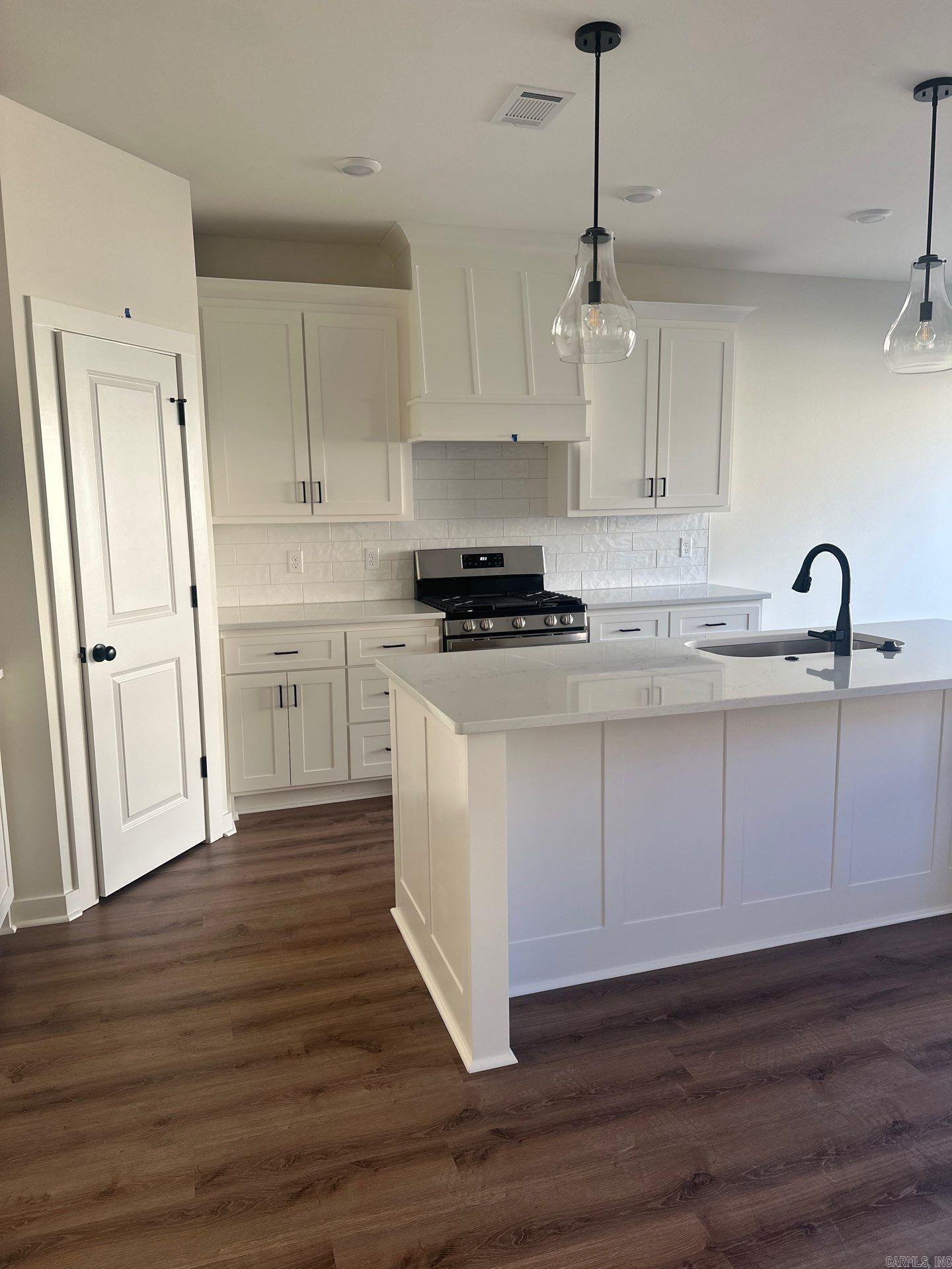 3018  Sue  Benton, AR