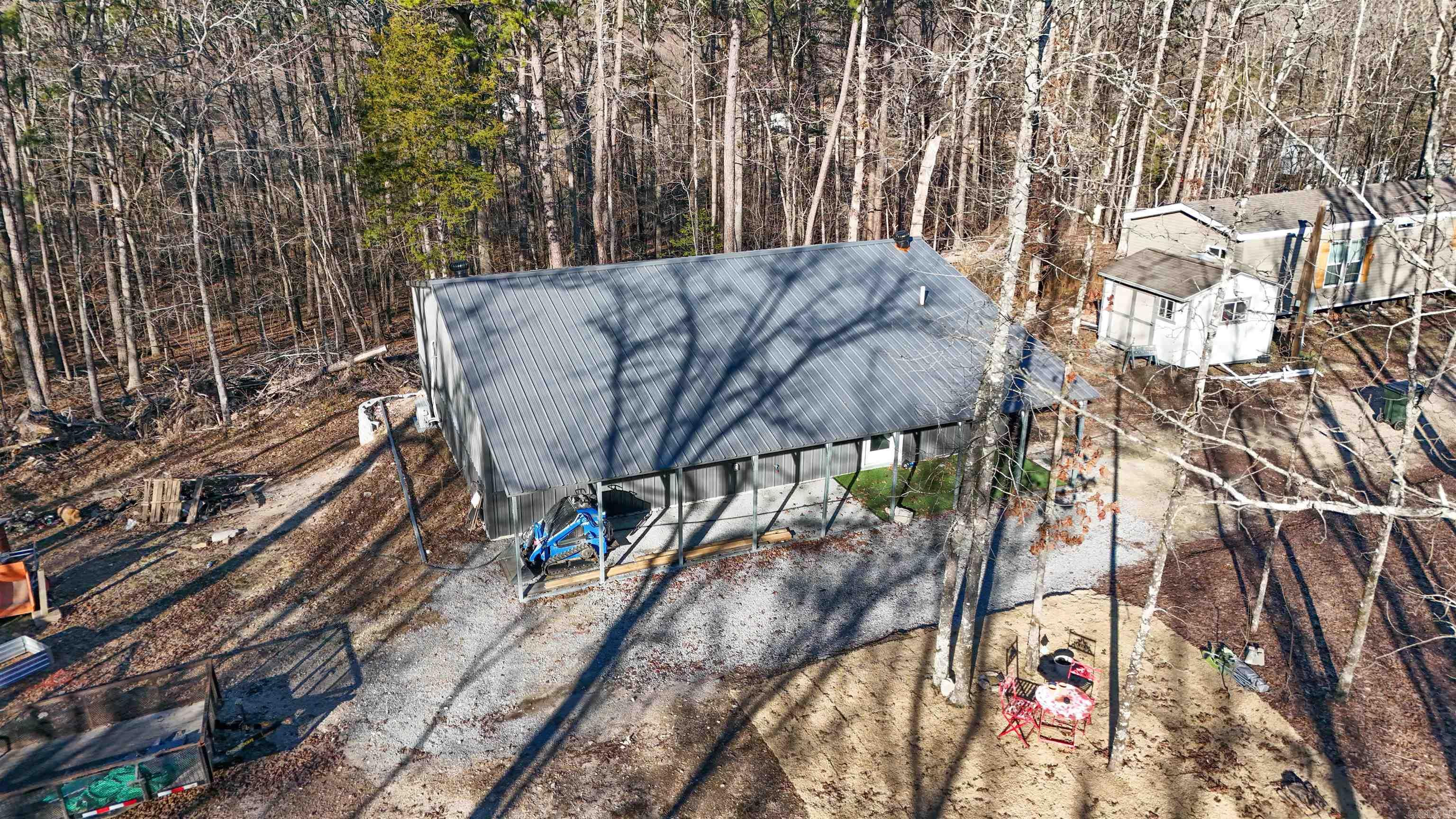 120  Needham  Fountain Lake, AR