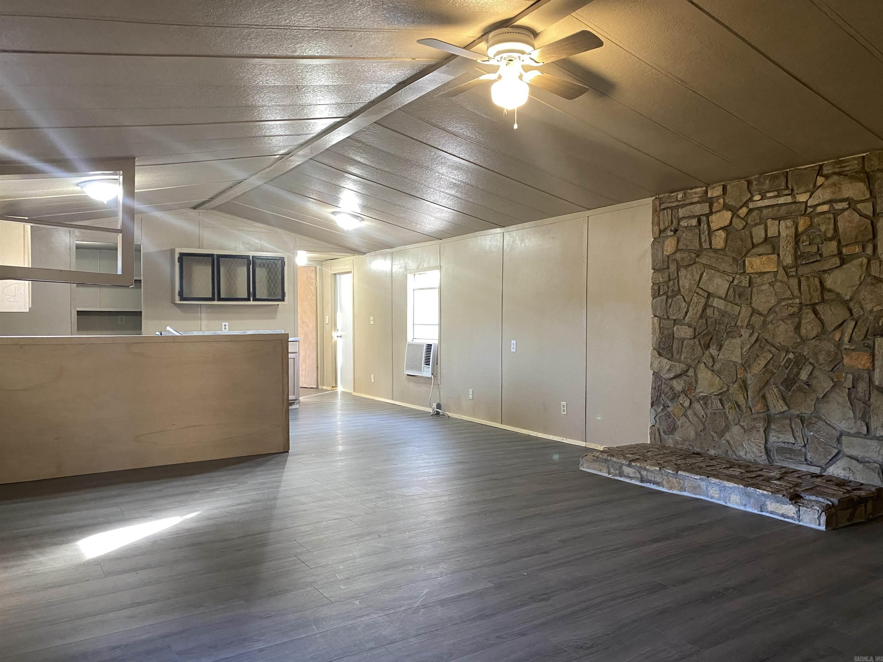1597 W Highway B  De Queen, AR