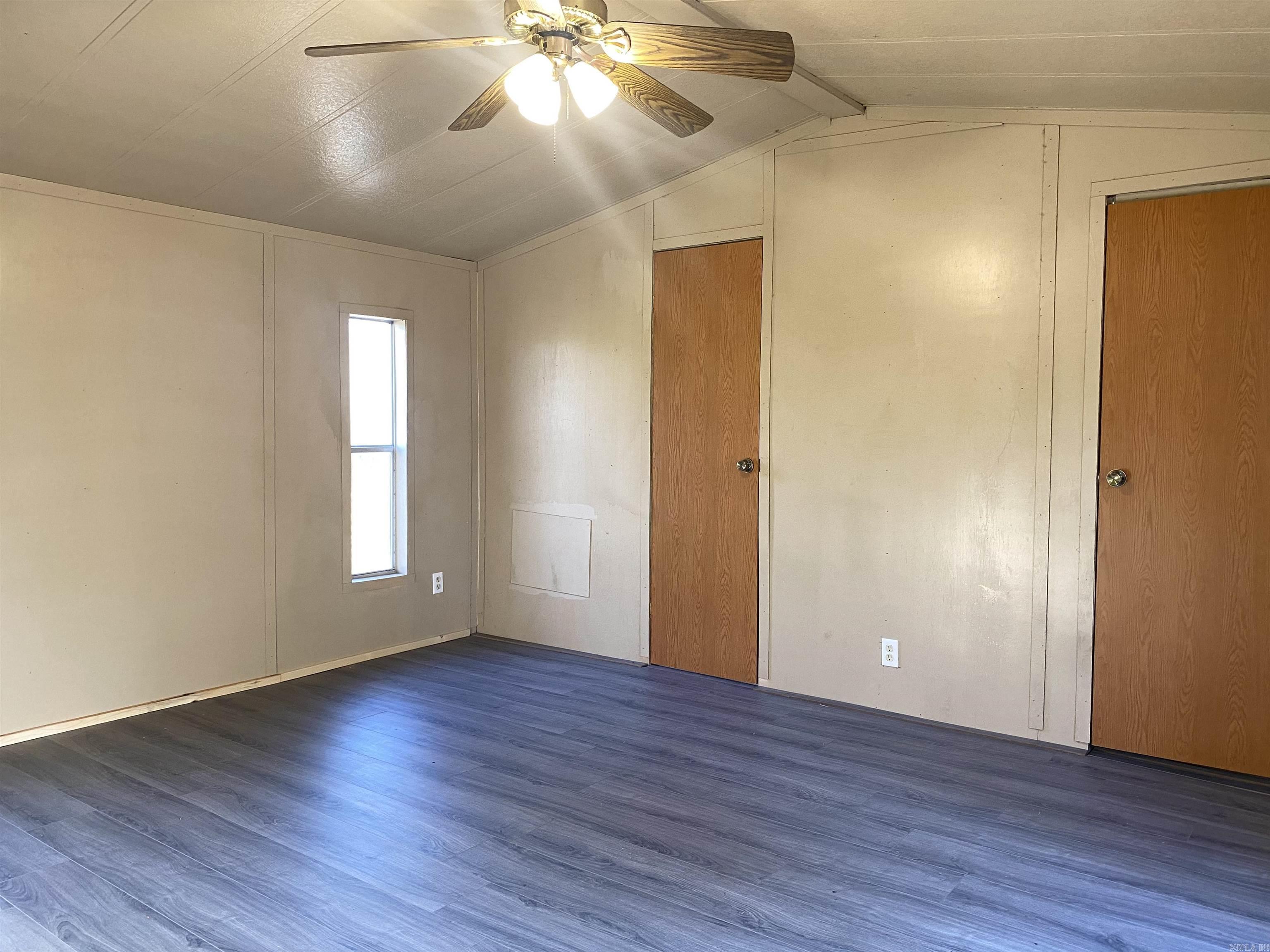 1597 W Highway B  De Queen, AR