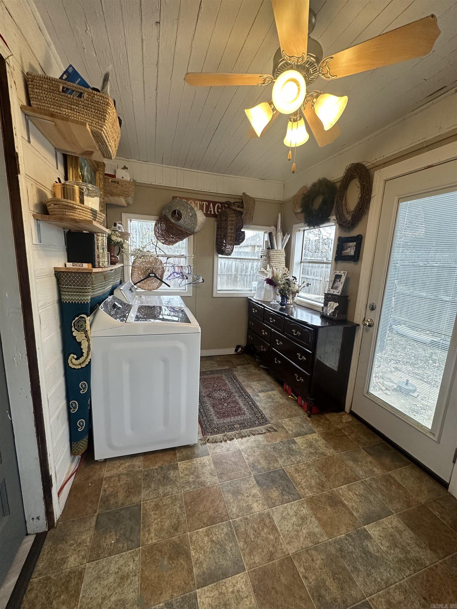 97 S Oak  Brookland, AR