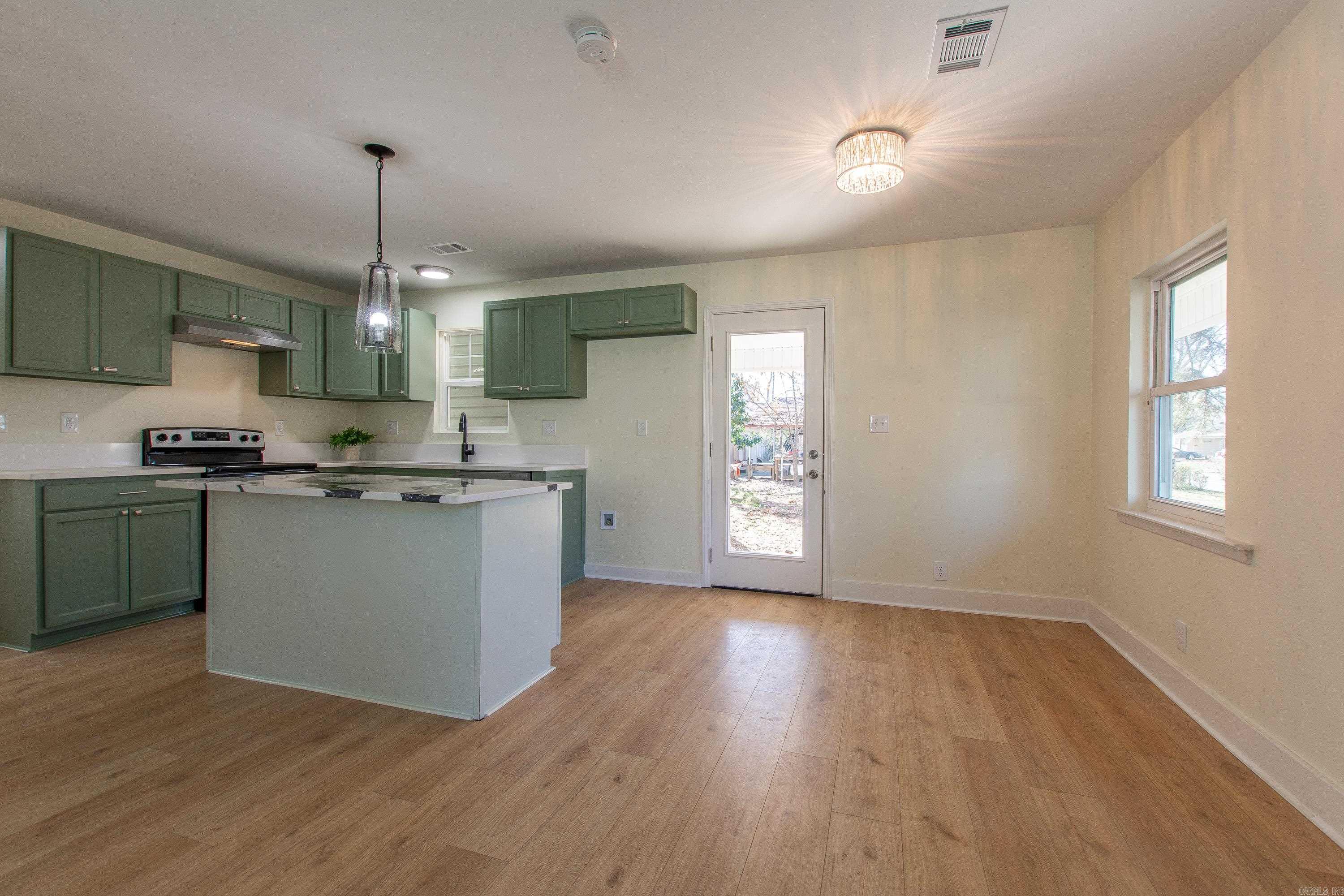 936  Roseclair  North Little Rock, AR