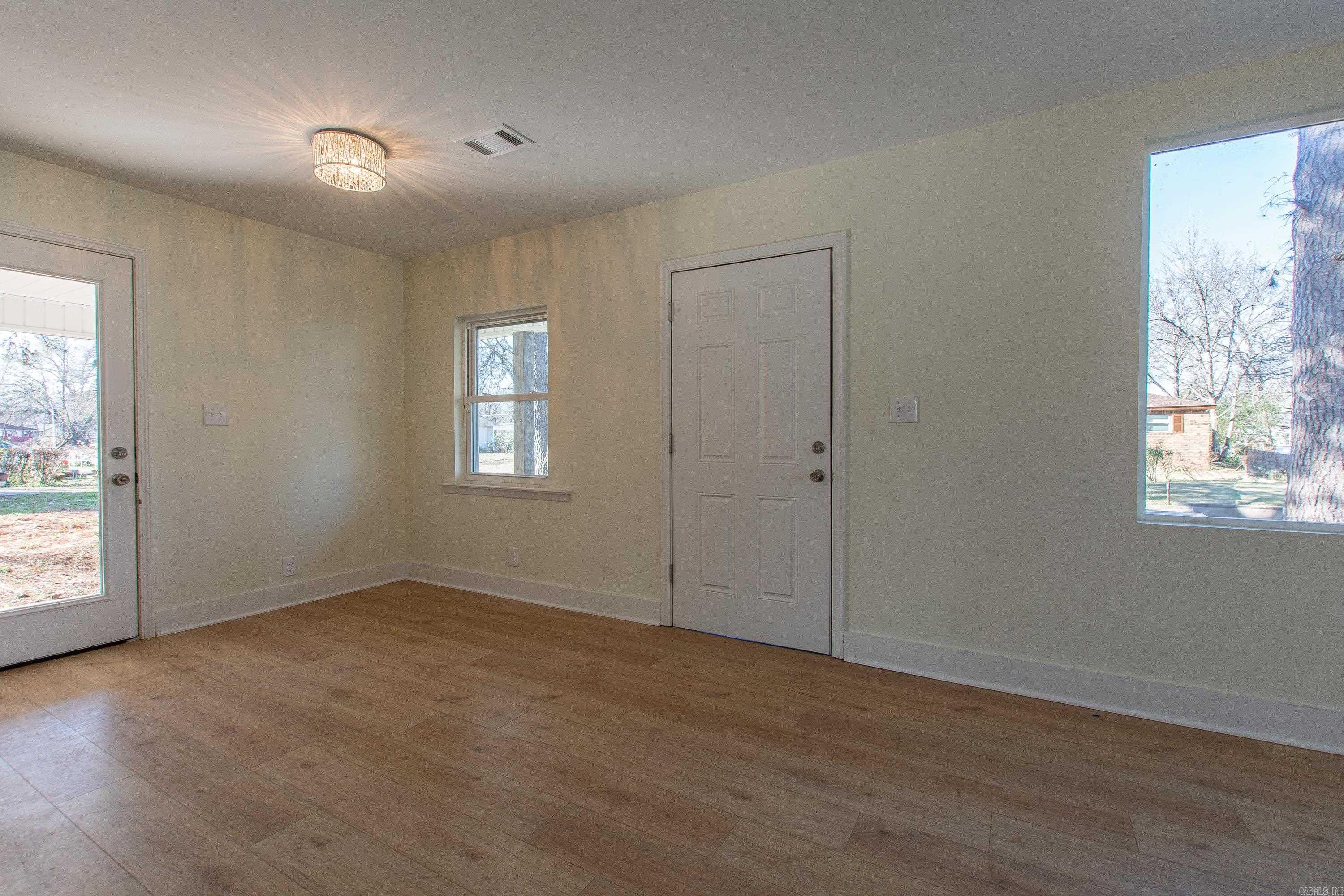 936  Roseclair  North Little Rock, AR