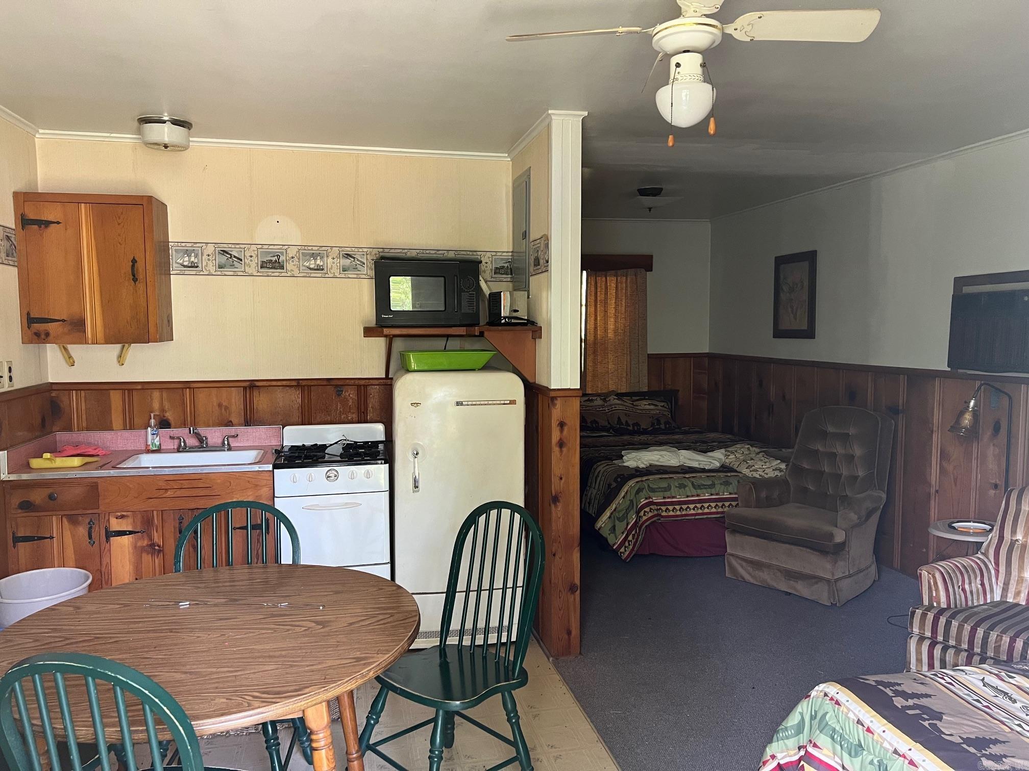 113  Evergreen Cove  Bull Shoals, AR