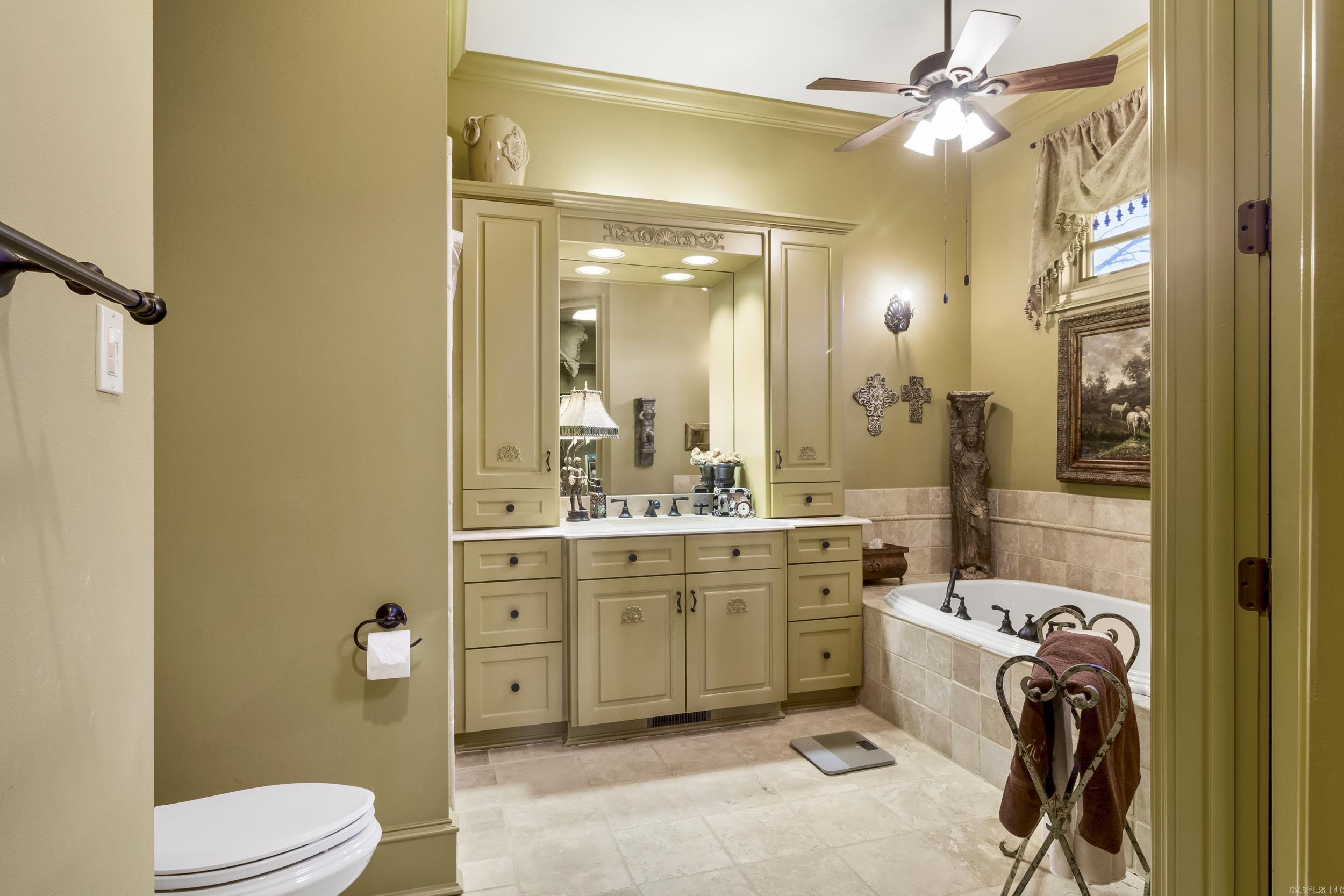 60  Country Club  Searcy, AR