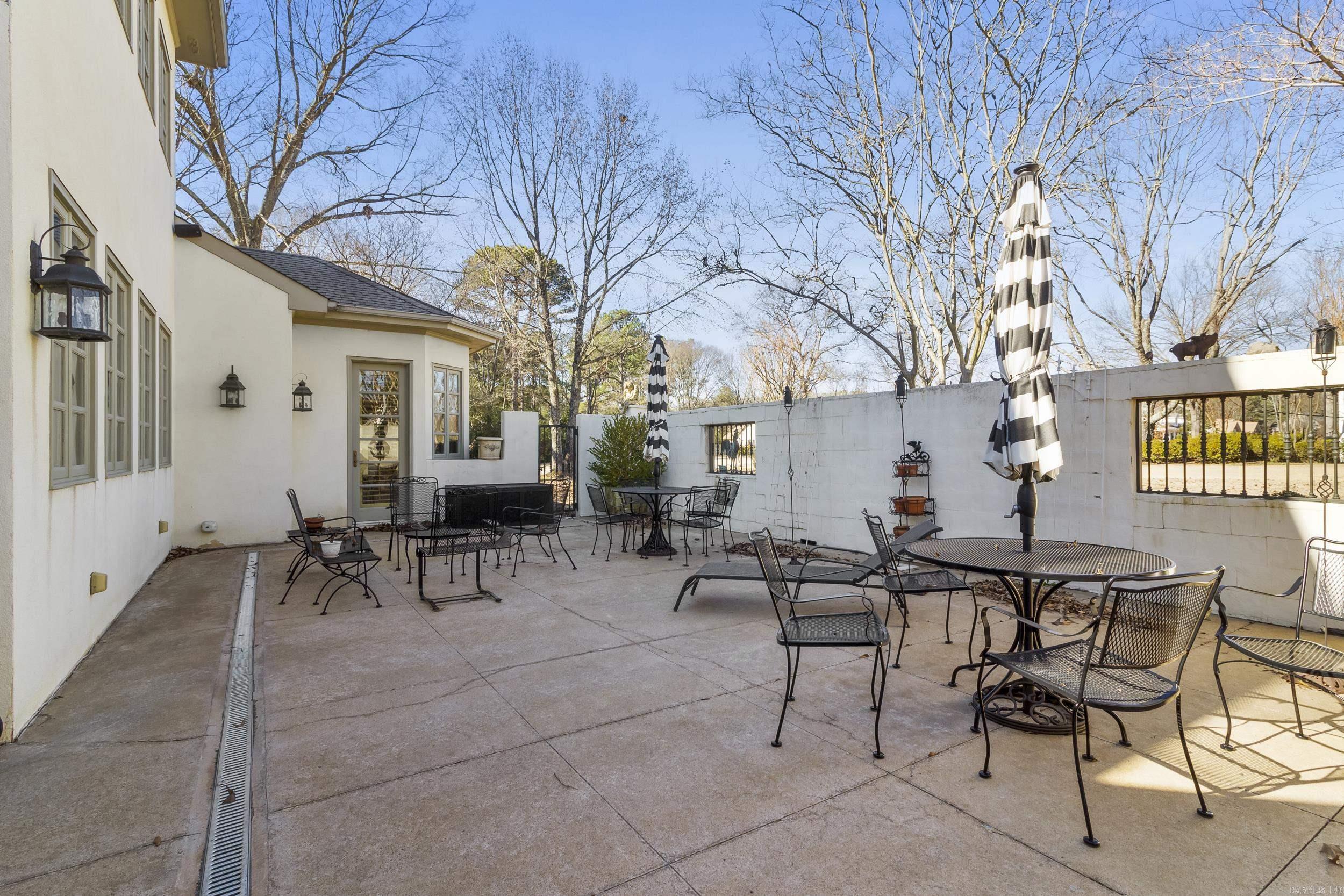 60  Country Club  Searcy, AR