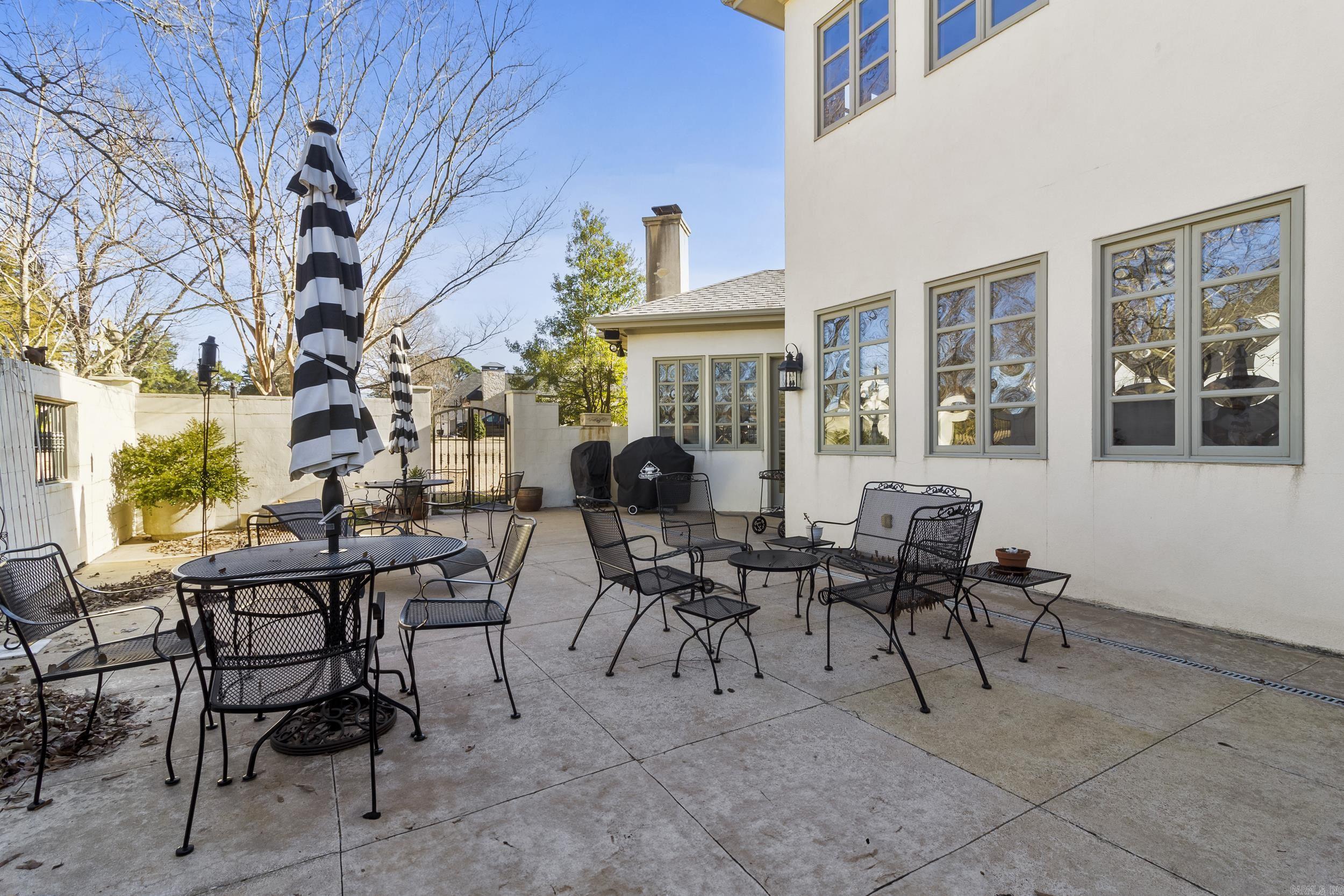 60  Country Club  Searcy, AR