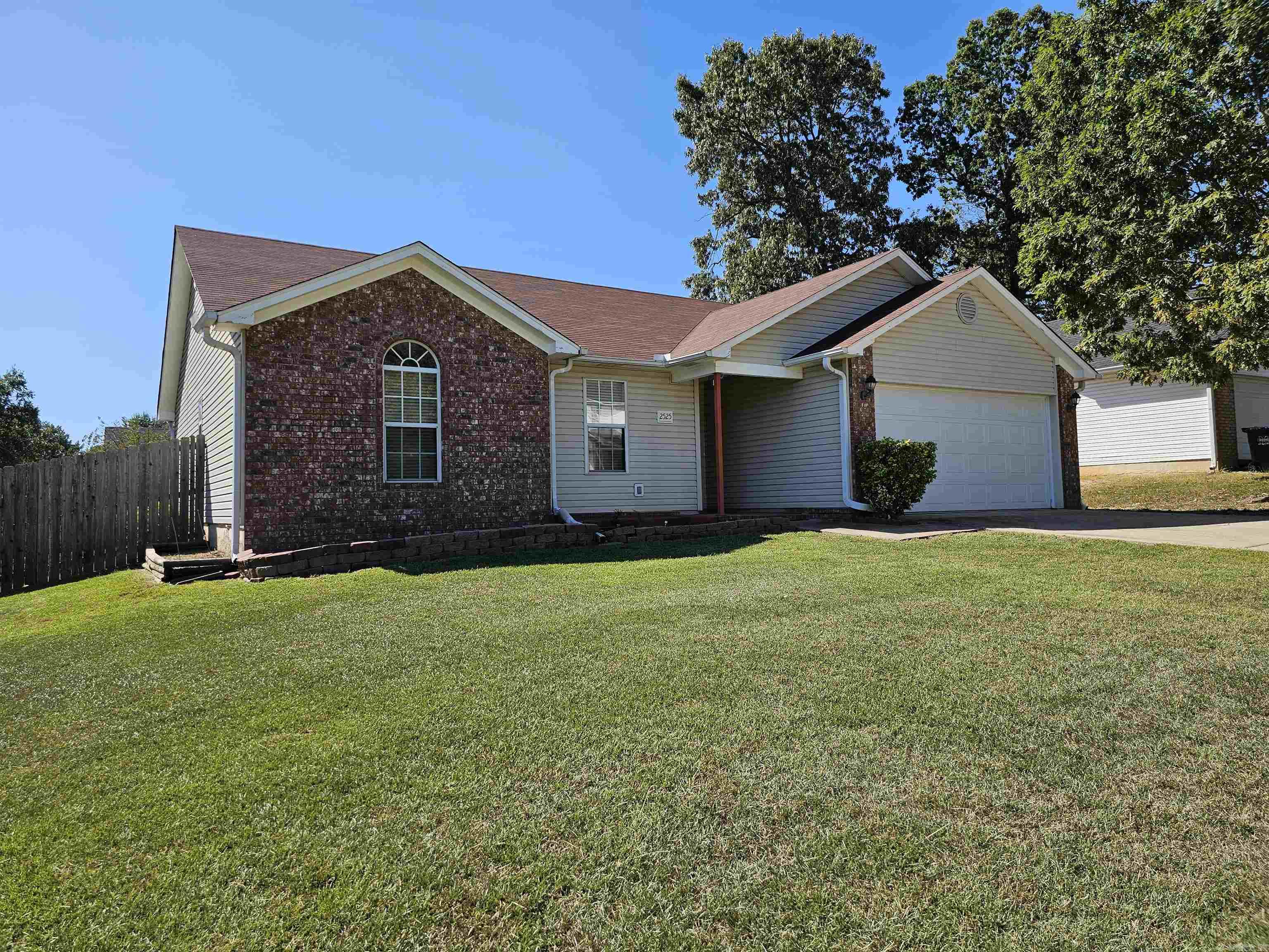 2525  Mount Vernon  Benton, AR