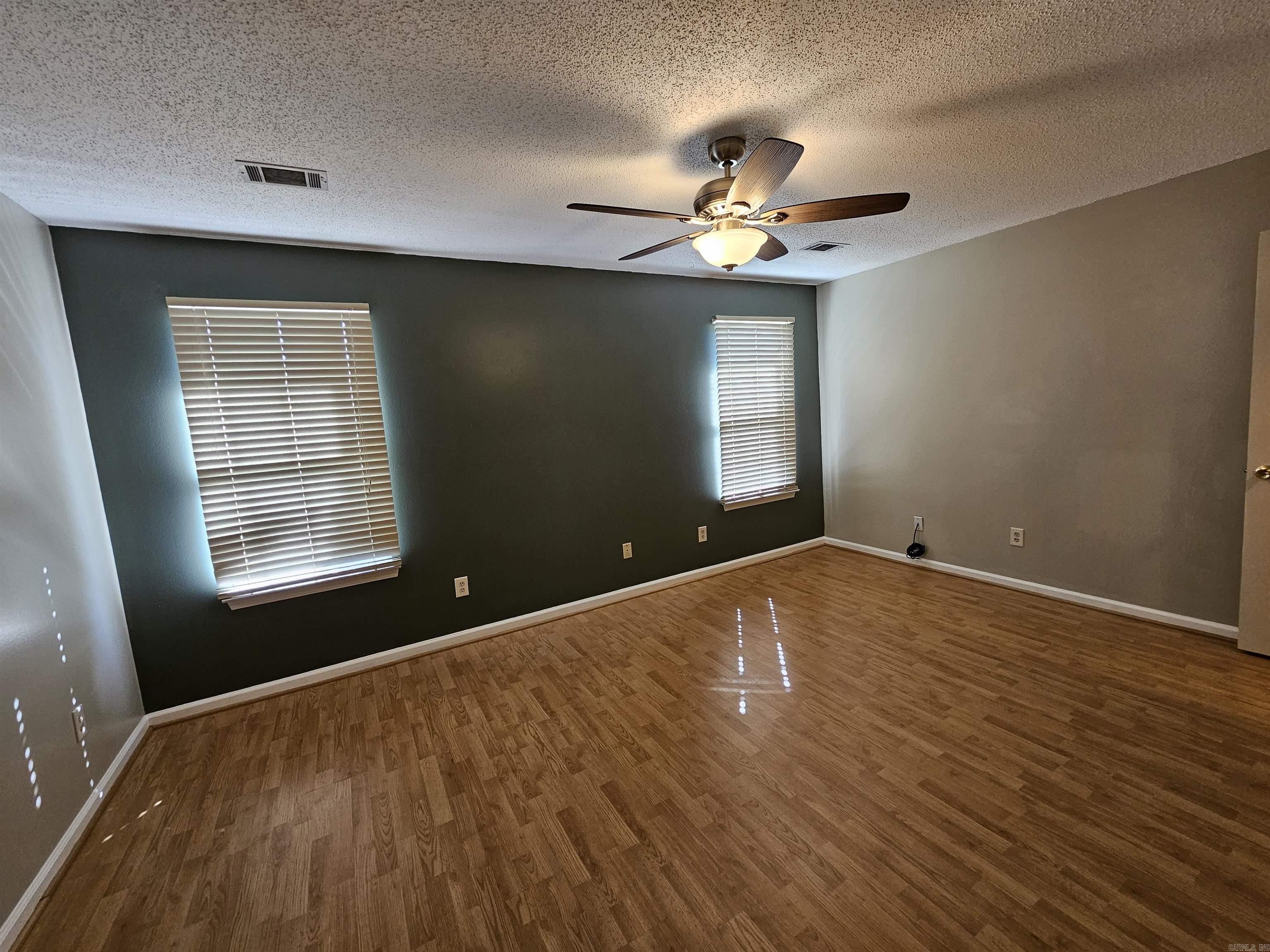 2525  Mount Vernon  Benton, AR