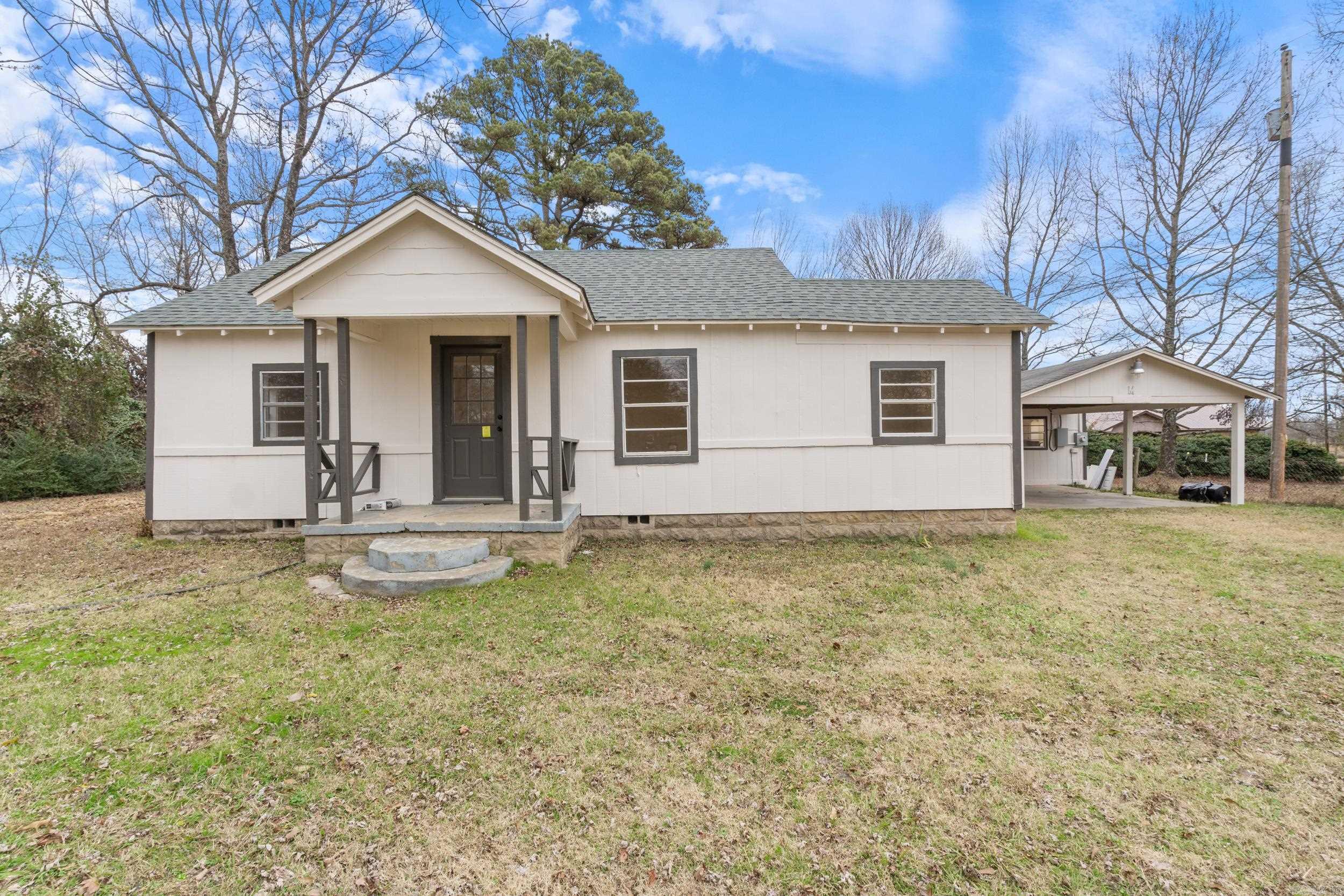 1746  Old Graphic  Mulberry, AR