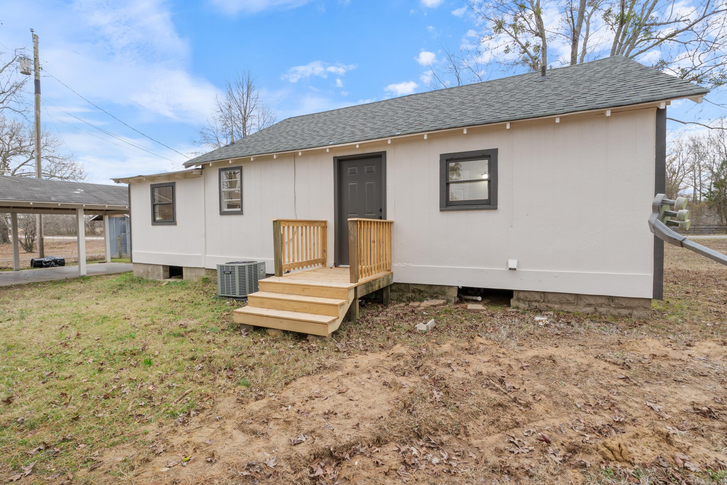 1746  Old Graphic  Mulberry, AR