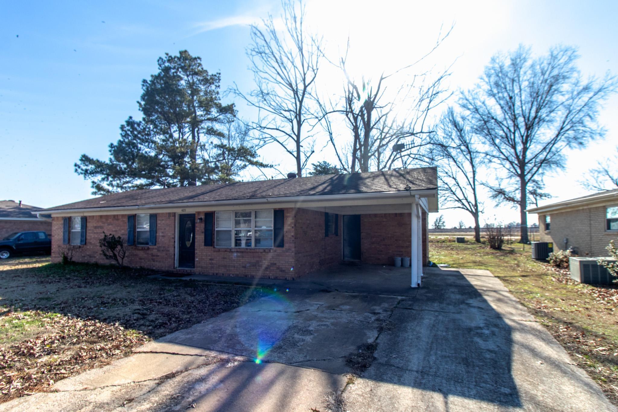 405  Dent  Bay, AR
