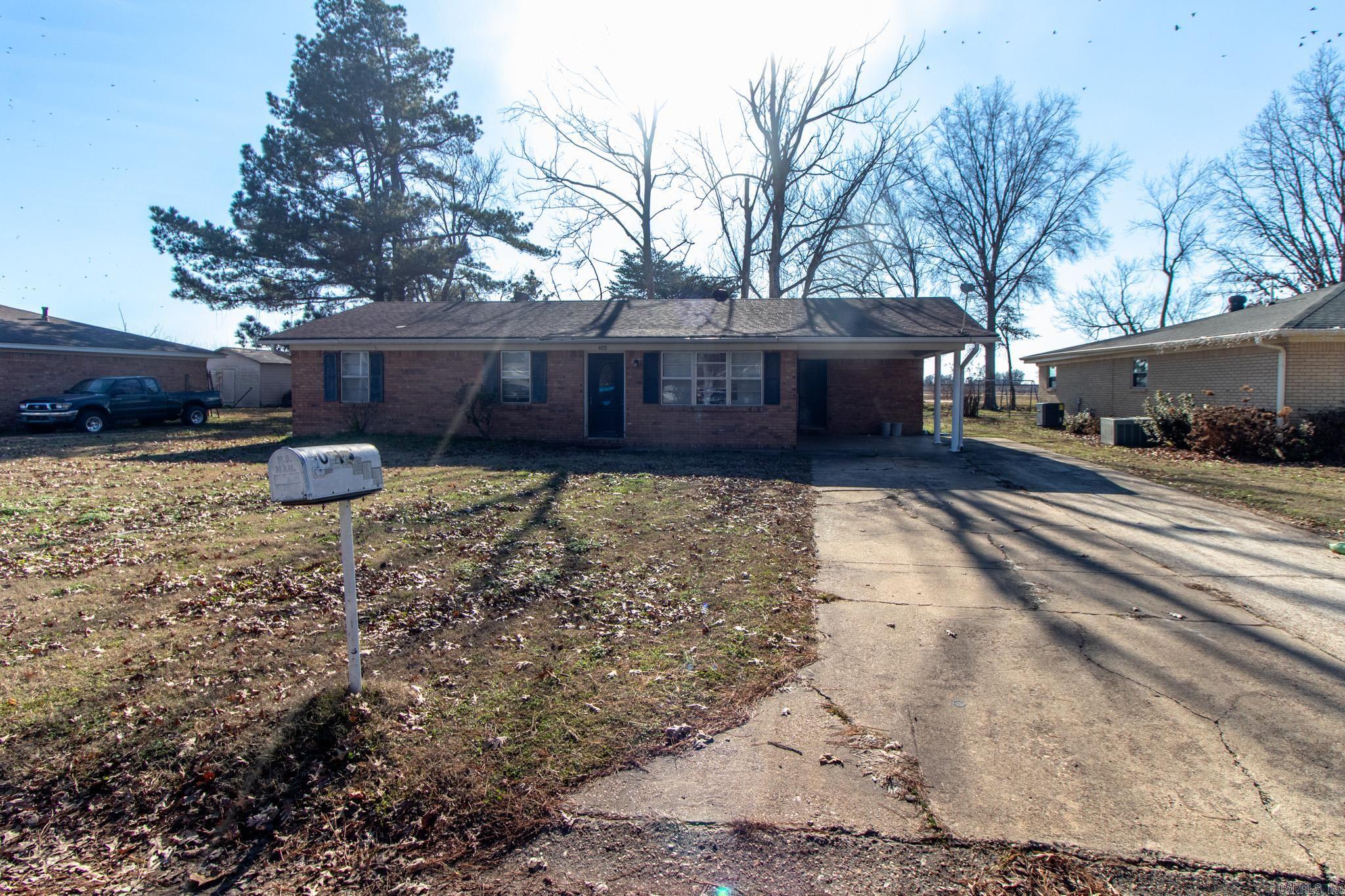 405  Dent  Bay, AR