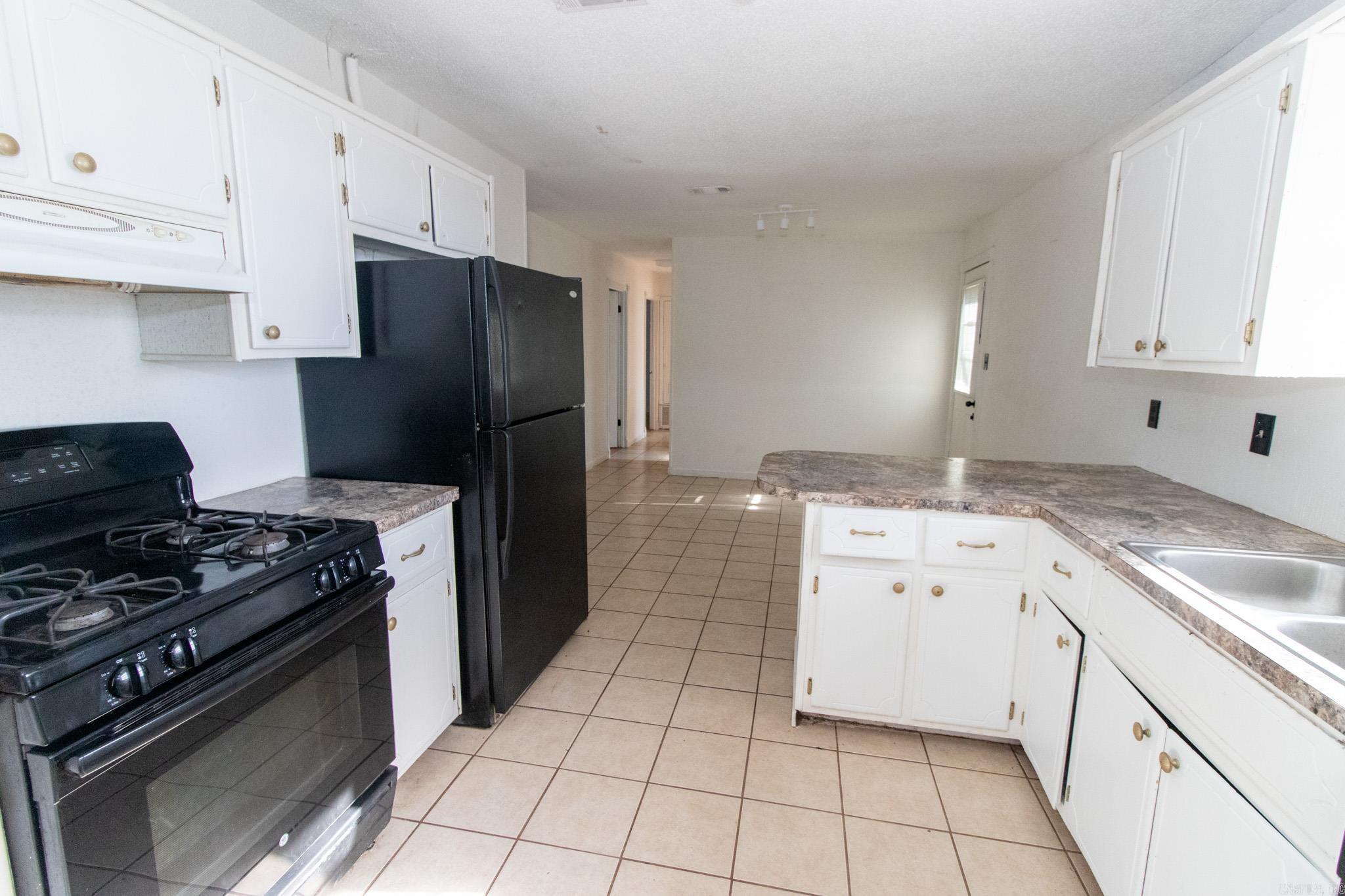 405  Dent  Bay, AR