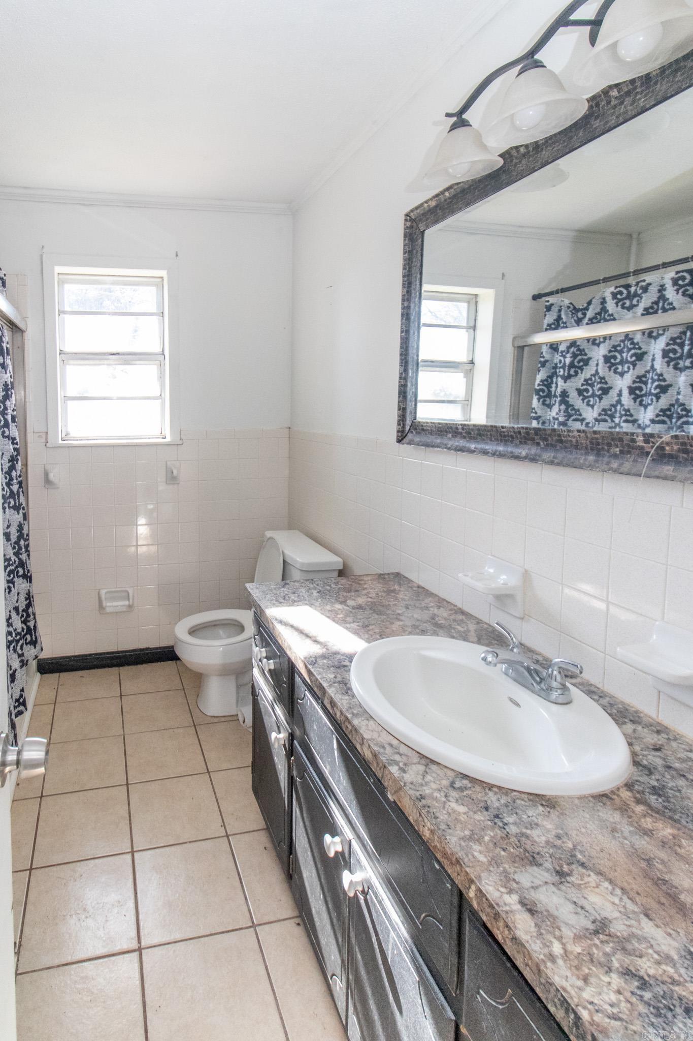 405  Dent  Bay, AR