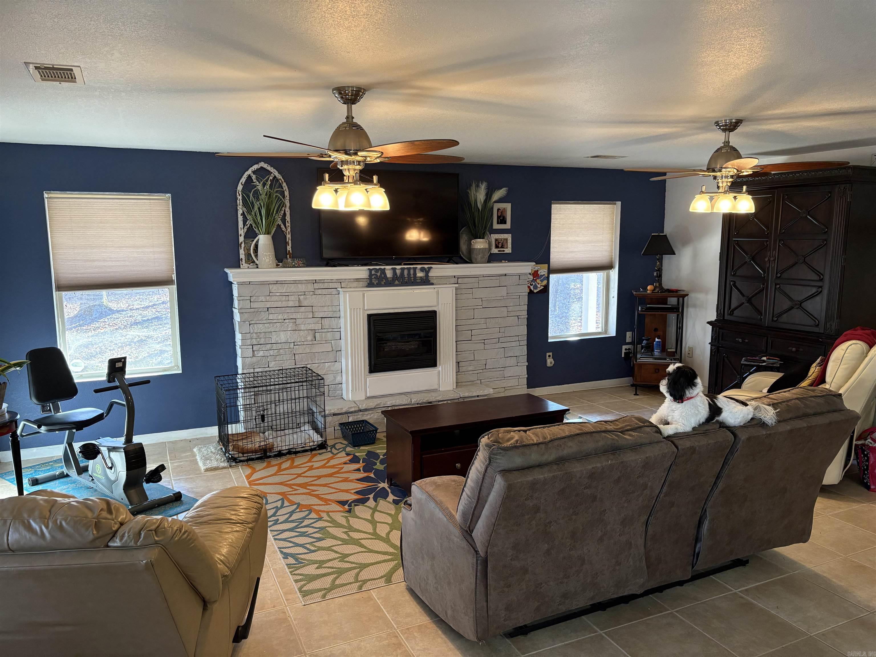 2290  Greers Ferry  Drasco, AR