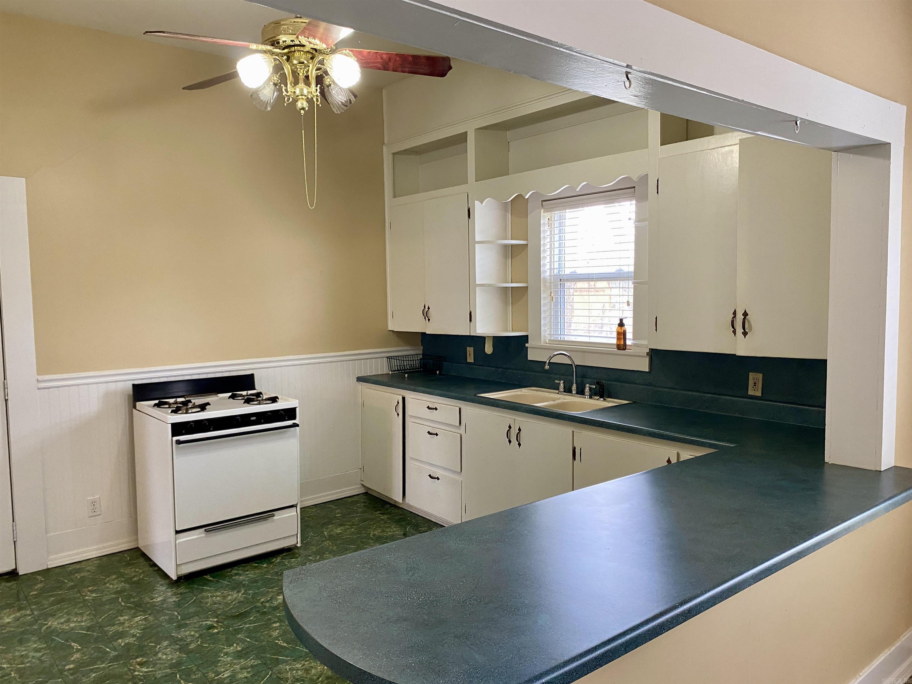 1301 W Main Street  Clarksville, AR