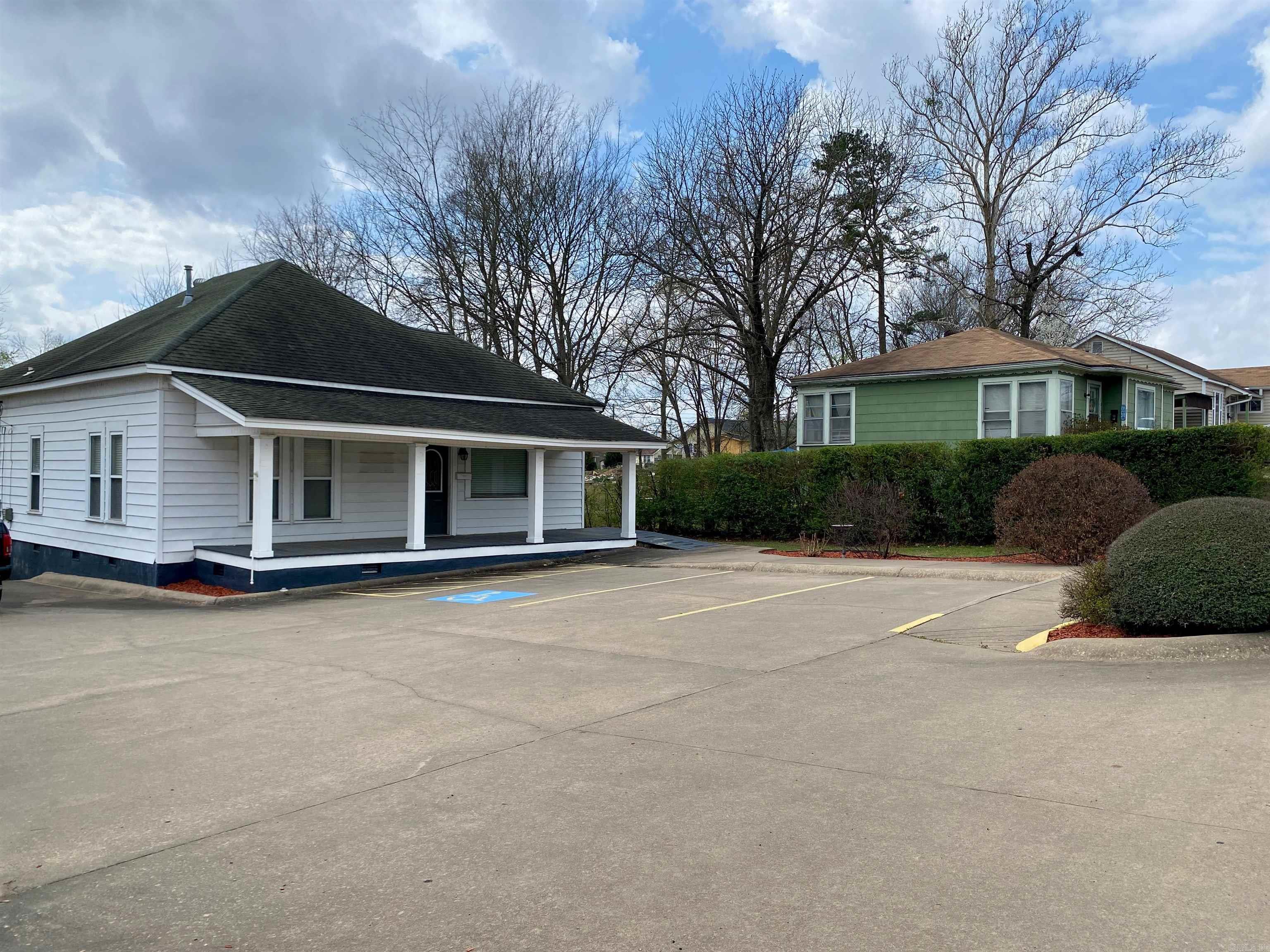 1301 W Main Street  Clarksville, AR