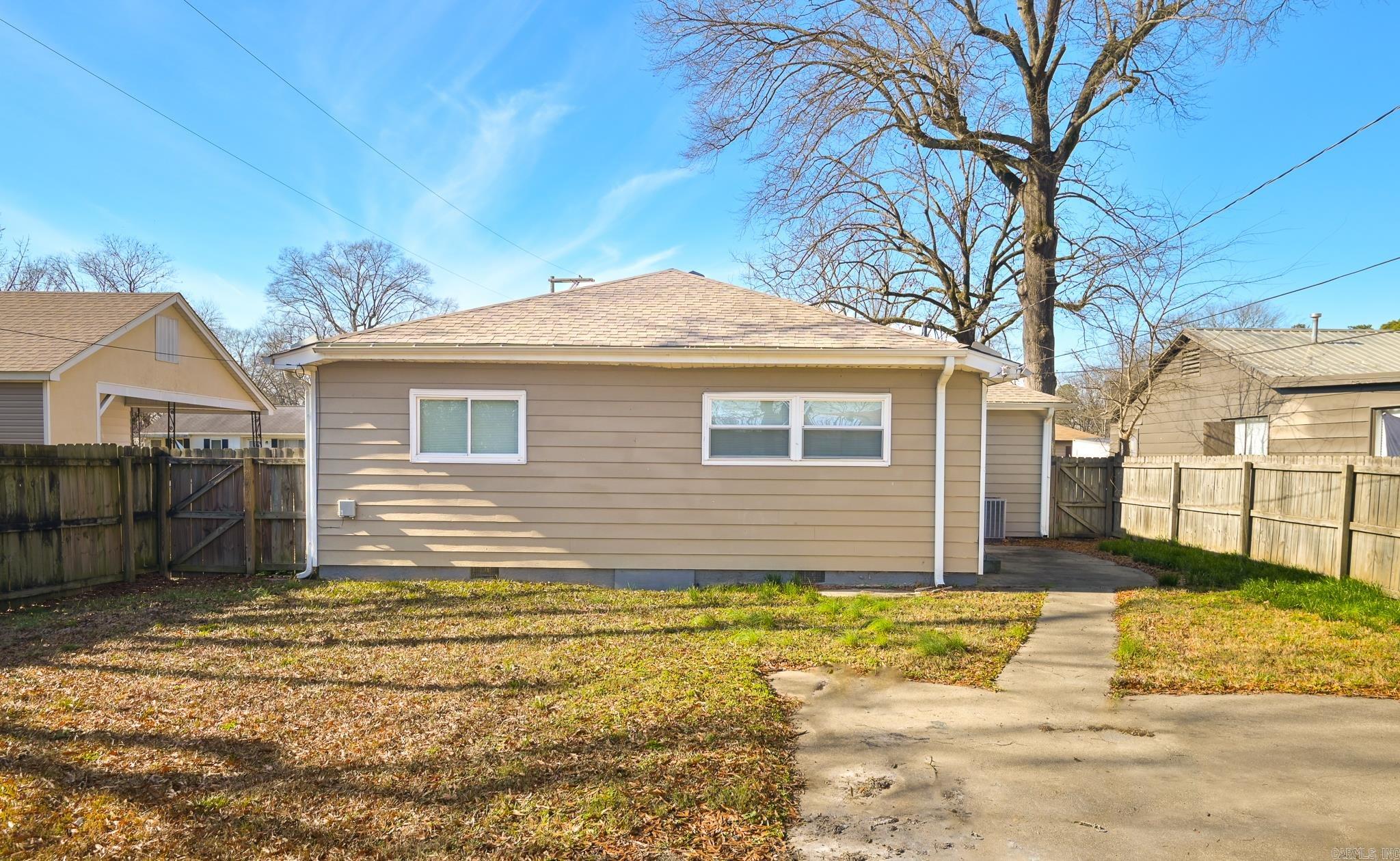 303  Bass  Benton, AR