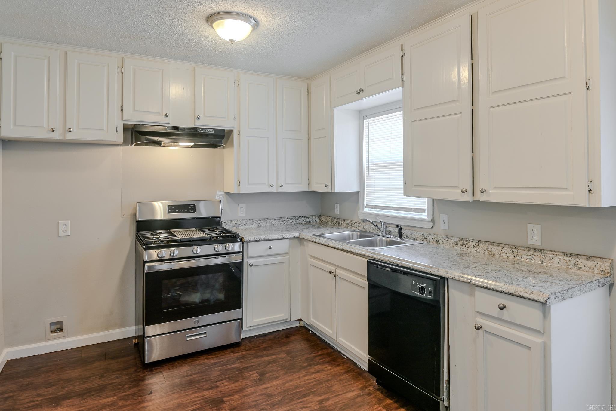 303  Bass  Benton, AR