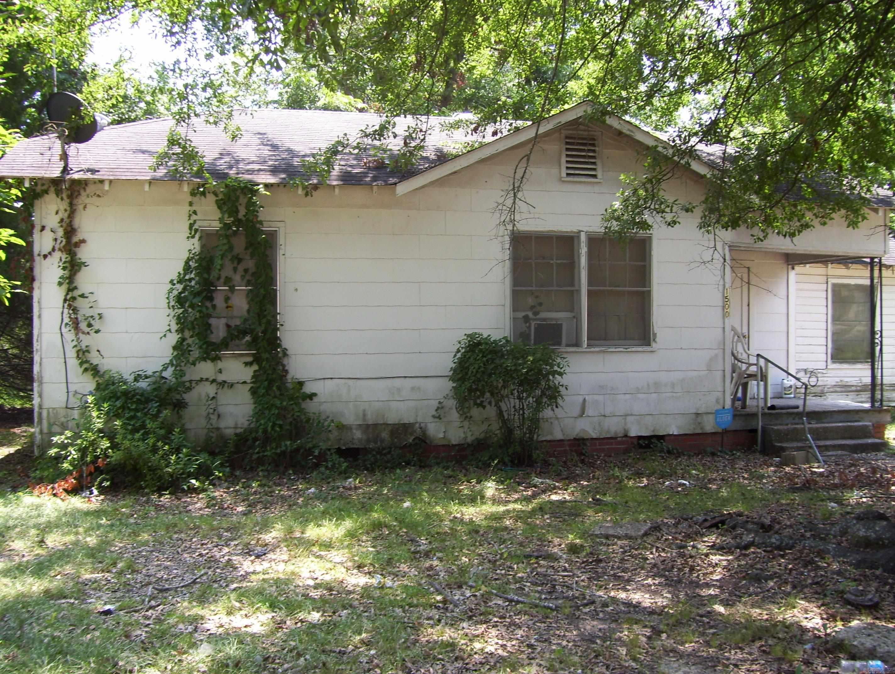 1500 W 29th  Pine Bluff, AR