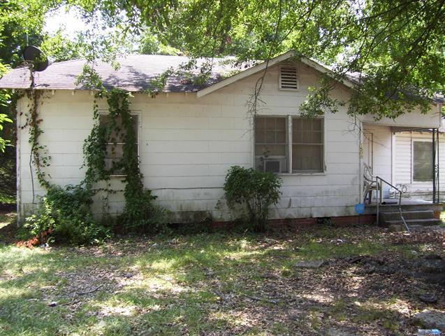 1500 W 29th  Pine Bluff, AR