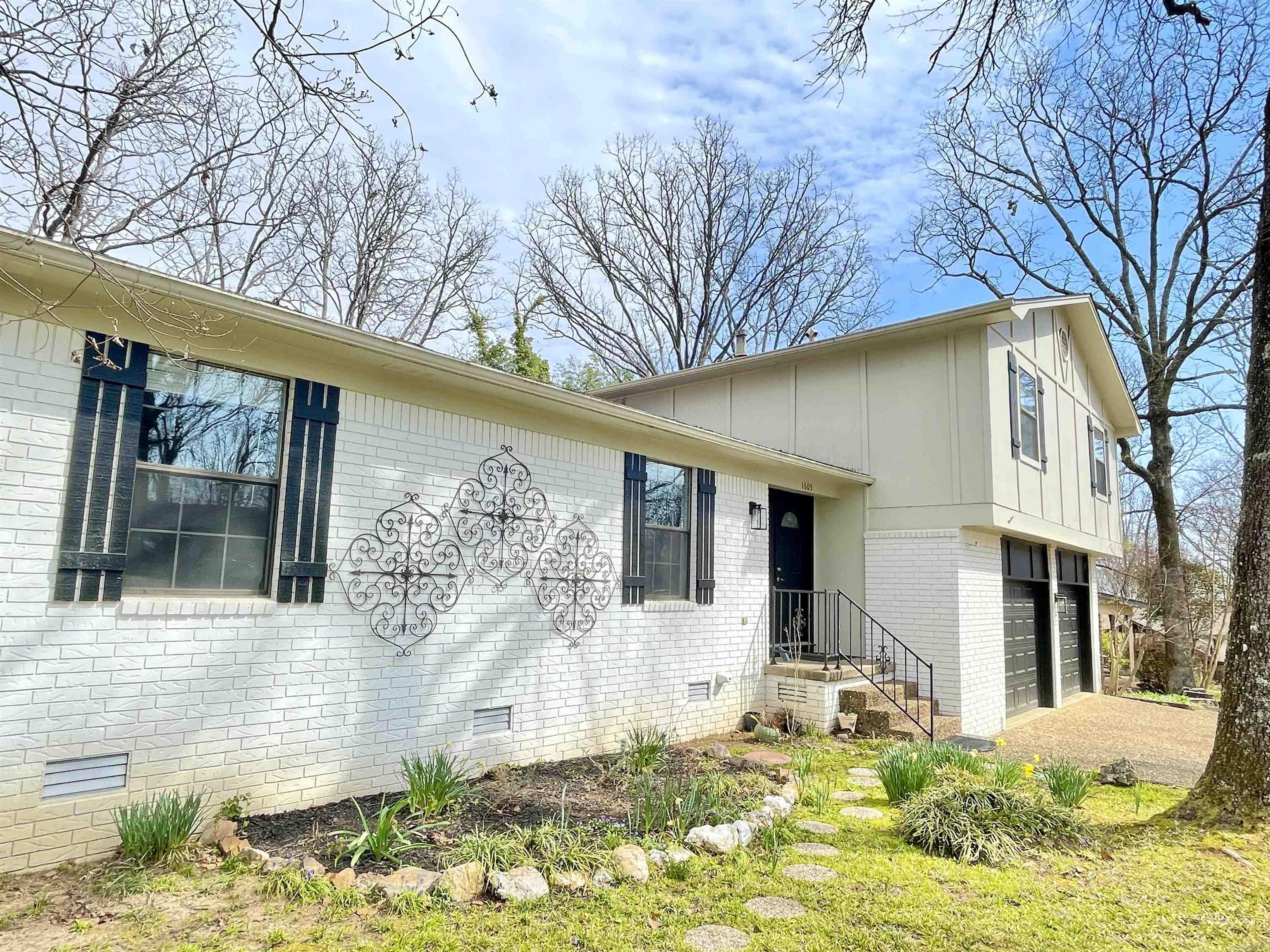 1605  Wewoka  North Little Rock, AR