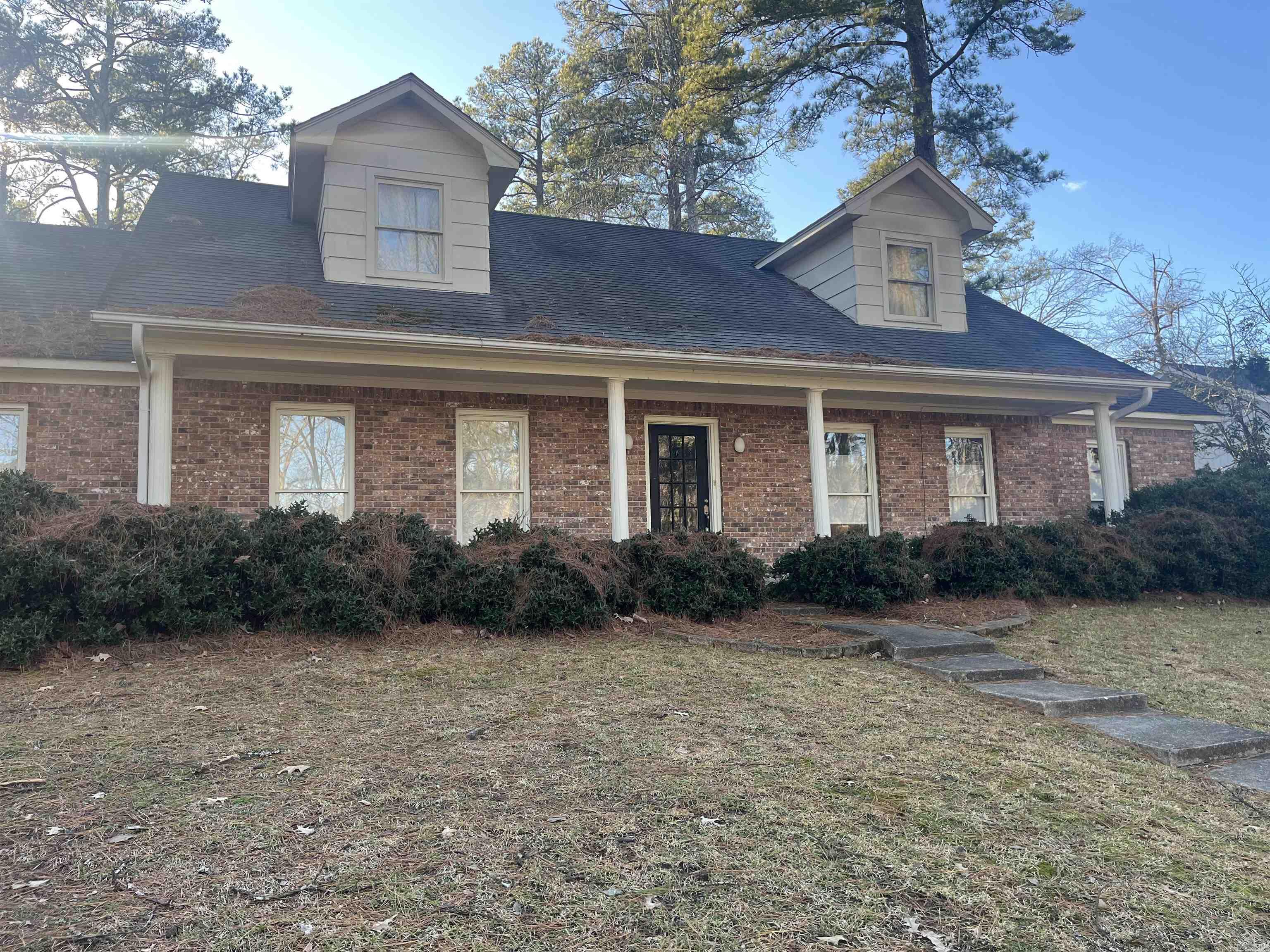 226  Hawthorne  Monticello, AR