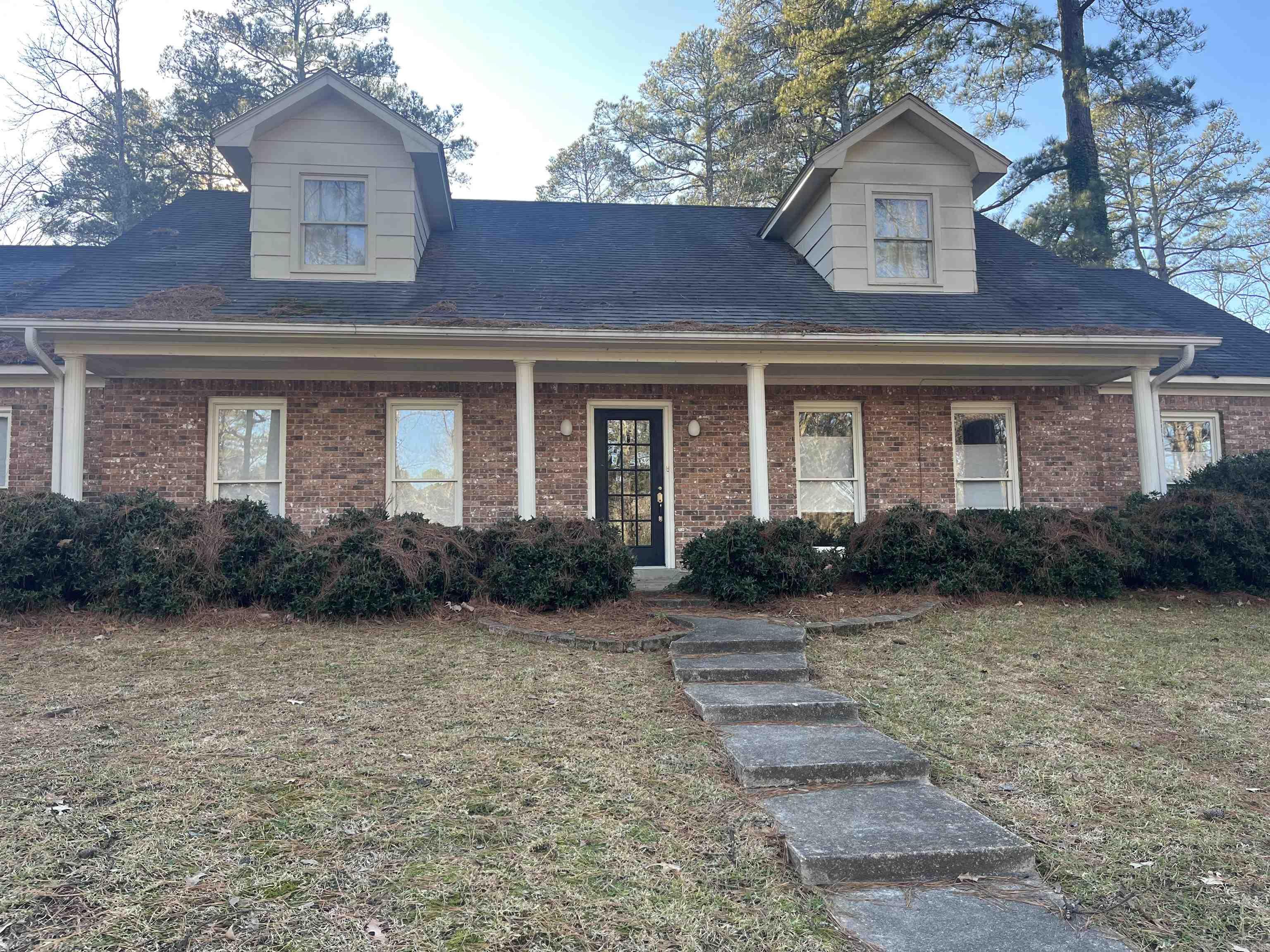 226  Hawthorne  Monticello, AR